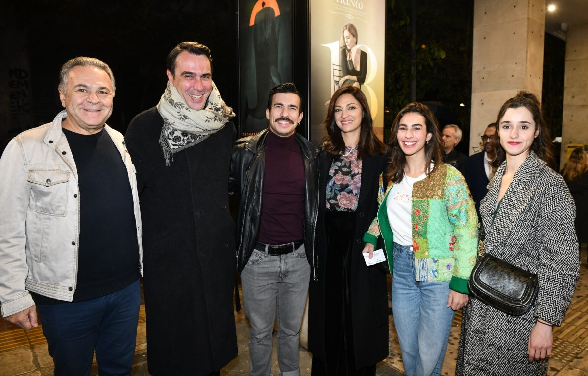 «Η πόρνη από πάνω»: Επίσημη πρώτη για την Κατερίνα Διδασκάλου – Ποιοι ήταν παρόντες. 10 «Η πόρνη από πάνω»: Επίσημη πρώτη για την Κατερίνα Διδασκάλου – Ποιοι ήταν παρόντες.