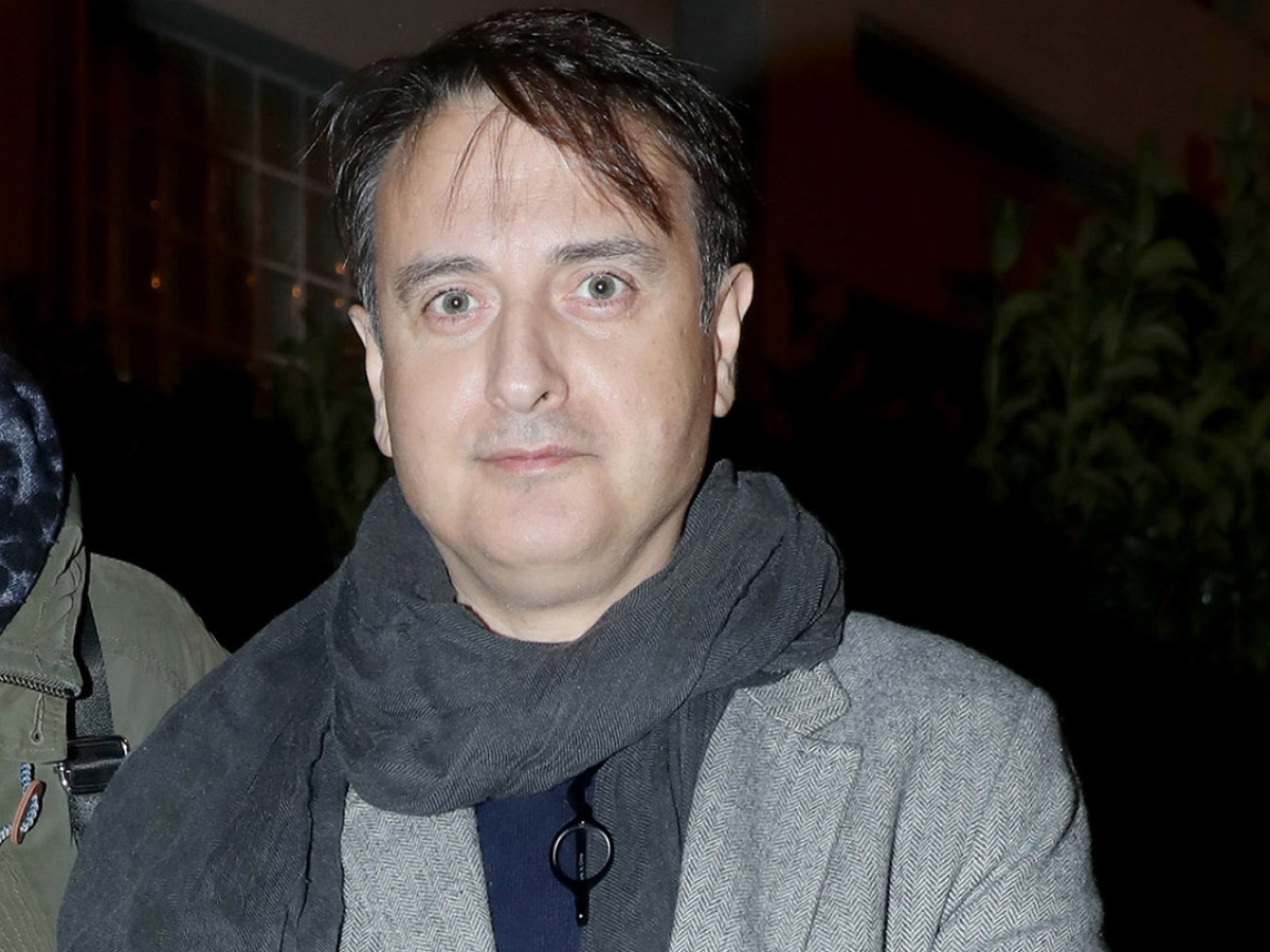 Γιώργος Γαλίτης: «Η σάτιρα πρέπει να “χτυπάει” την εξουσία, επειδή εκεί δεν υφίστανται όρια»