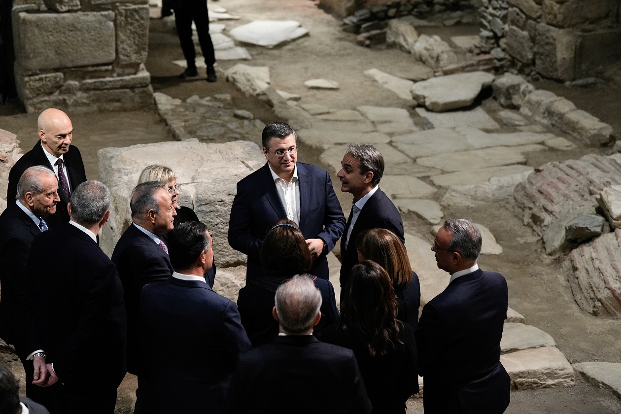 Σακελλαροπούλου και Μητσοτάκης επισκέφθηκαν τον σταθμό Βενιζέλου - Θαυμασμός για τα αρχαιολογικά ευρήματα 7 Σακελλαροπούλου και Μητσοτάκης επισκέφθηκαν τον σταθμό Βενιζέλου - Θαυμασμός για τα αρχαιολογικά ευρήματα