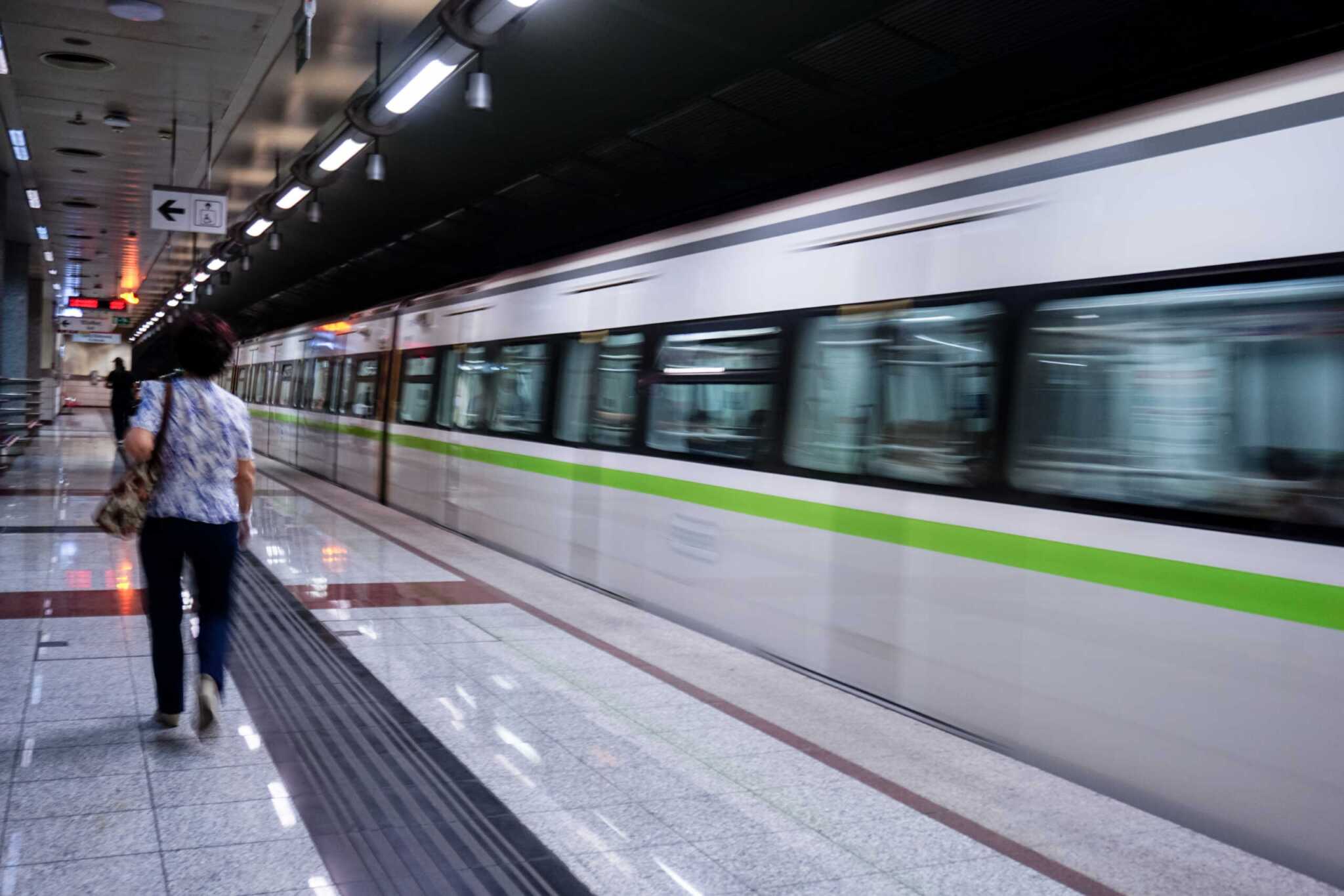 Επεκτείνεται το ωράριο λειτουργίας του Μετρό από σήμερα – Μέχρι τις 2 το πρωί κάθε Παρασκευή και Σάββατο