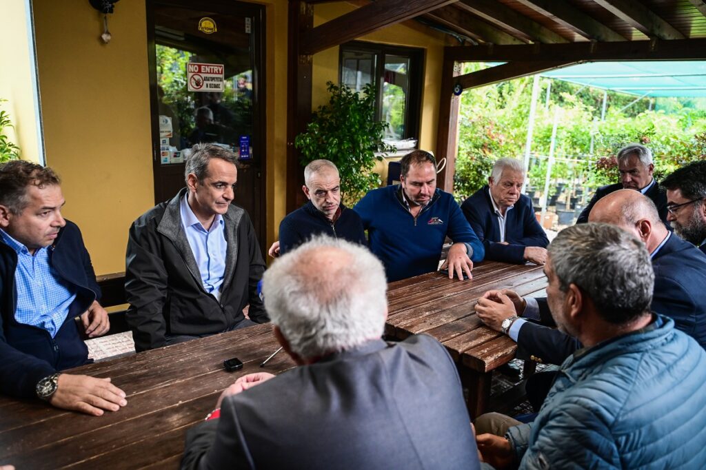 Κ. Μητσοτάκης από Καπανδρίτι: Προσωπικά πιστεύω πολύ στις δυνατότητες που έχουμε να βελτιώσουμε την παραγωγικότητα του πρωτογενούς τομέα 4 Κ. Μητσοτάκης από Καπανδρίτι: Προσωπικά πιστεύω πολύ στις δυνατότητες που έχουμε να βελτιώσουμε την παραγωγικότητα του πρωτογενούς τομέα