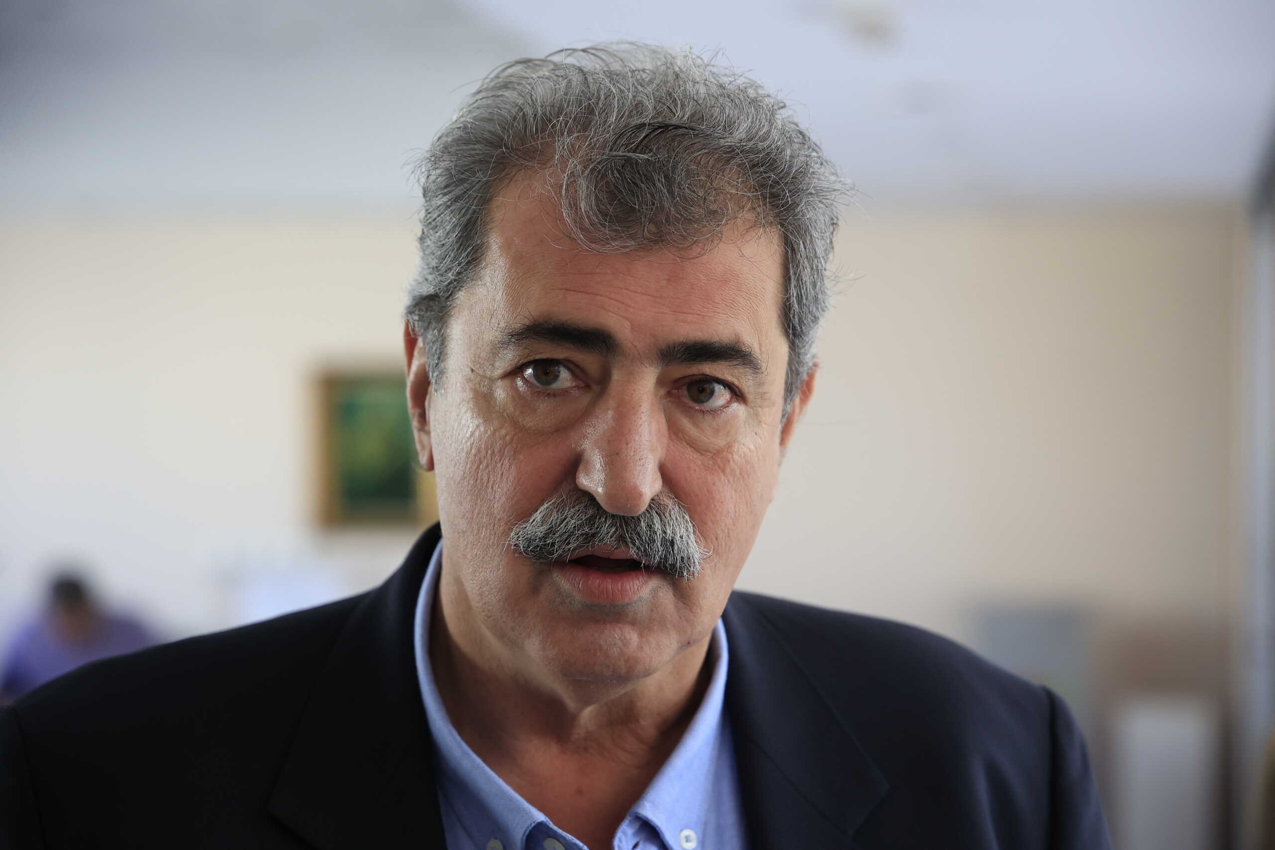 «Μετωπική» Πολάκη και Κασσελάκη για το Πόθεν Έσχες: «Δεν καταλαβαίνει πως συμπληρώνεται» - «Σαφή και συγκεκριμένα στοιχεία» λέει η ΠΓ του ΣΥΡΙΖΑ 12 «Μετωπική» Πολάκη και Κασσελάκη για το Πόθεν Έσχες: «Δεν καταλαβαίνει πως συμπληρώνεται» - «Σαφή και συγκεκριμένα στοιχεία» λέει η ΠΓ του ΣΥΡΙΖΑ