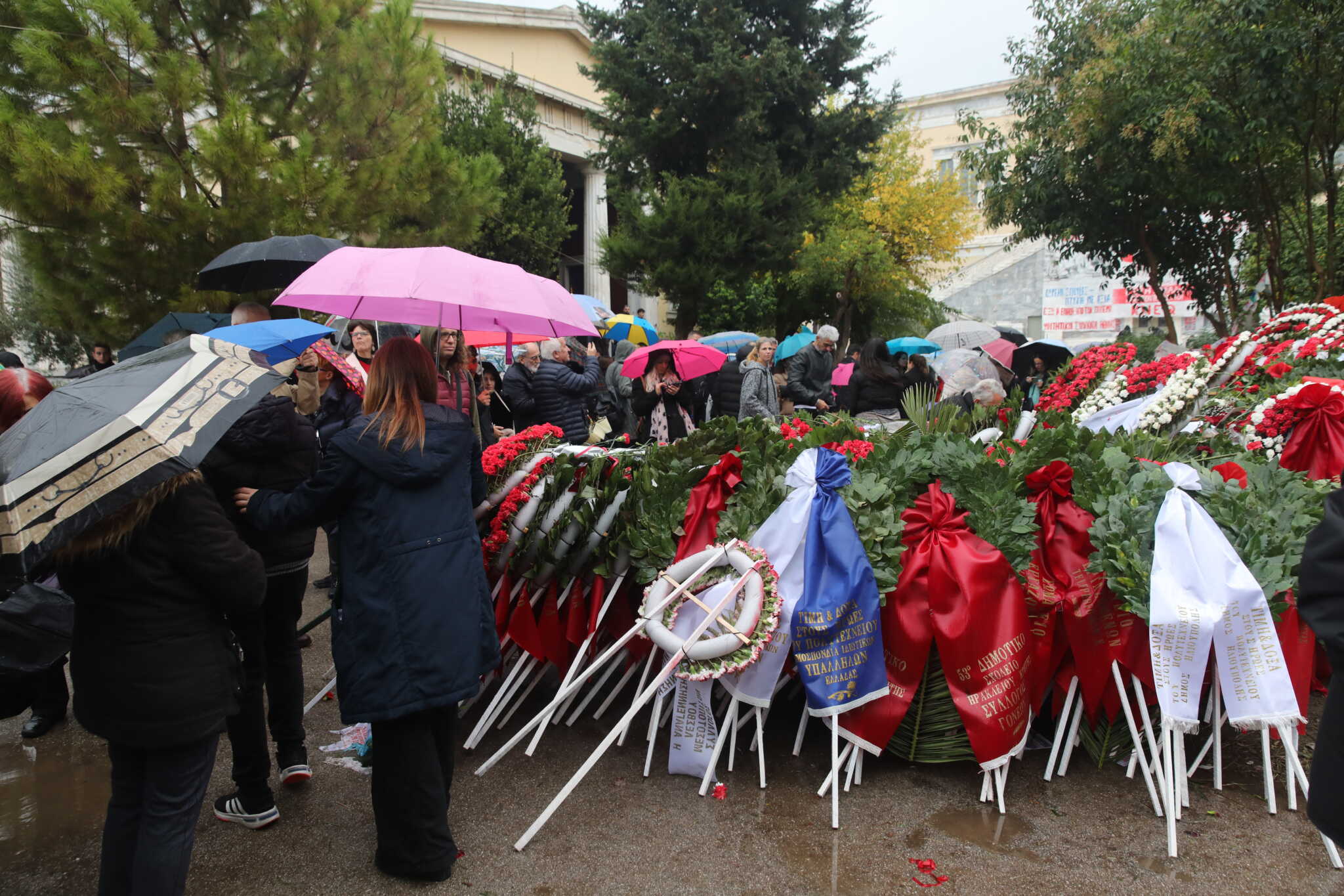 «Φρούριο» το κέντρο της Αθήνας για την επέτειο του Πολυτεχνείου – Ανοιχτοί οι σταθμοί του Μετρό σε Μοναστηράκι και Ομόνοια, οι κλειστοί δρόμοι