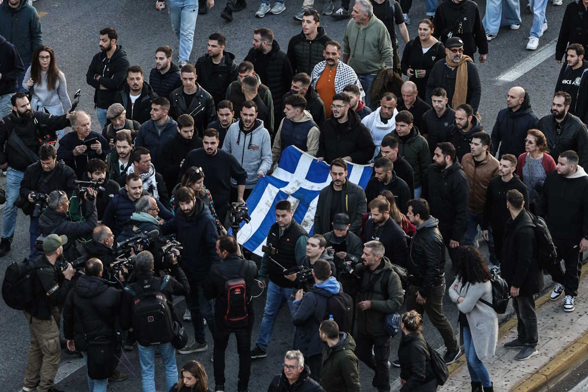 Η εκτεταμένη και ειρηνική διαδήλωση στην Αθήνα για την 51η επέτειο της εξέγερσης του Πολυτεχνείου 30 Η εκτεταμένη και ειρηνική διαδήλωση στην Αθήνα για την 51η επέτειο της εξέγερσης του Πολυτεχνείου