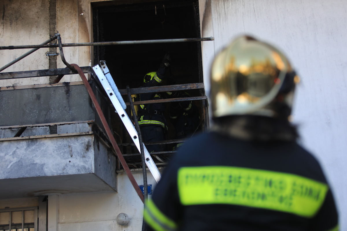 Ένας θάνατος ύστερα από πυρκαγιά σε εγκαταλελειμμένο κτήριο στη Λακωνία