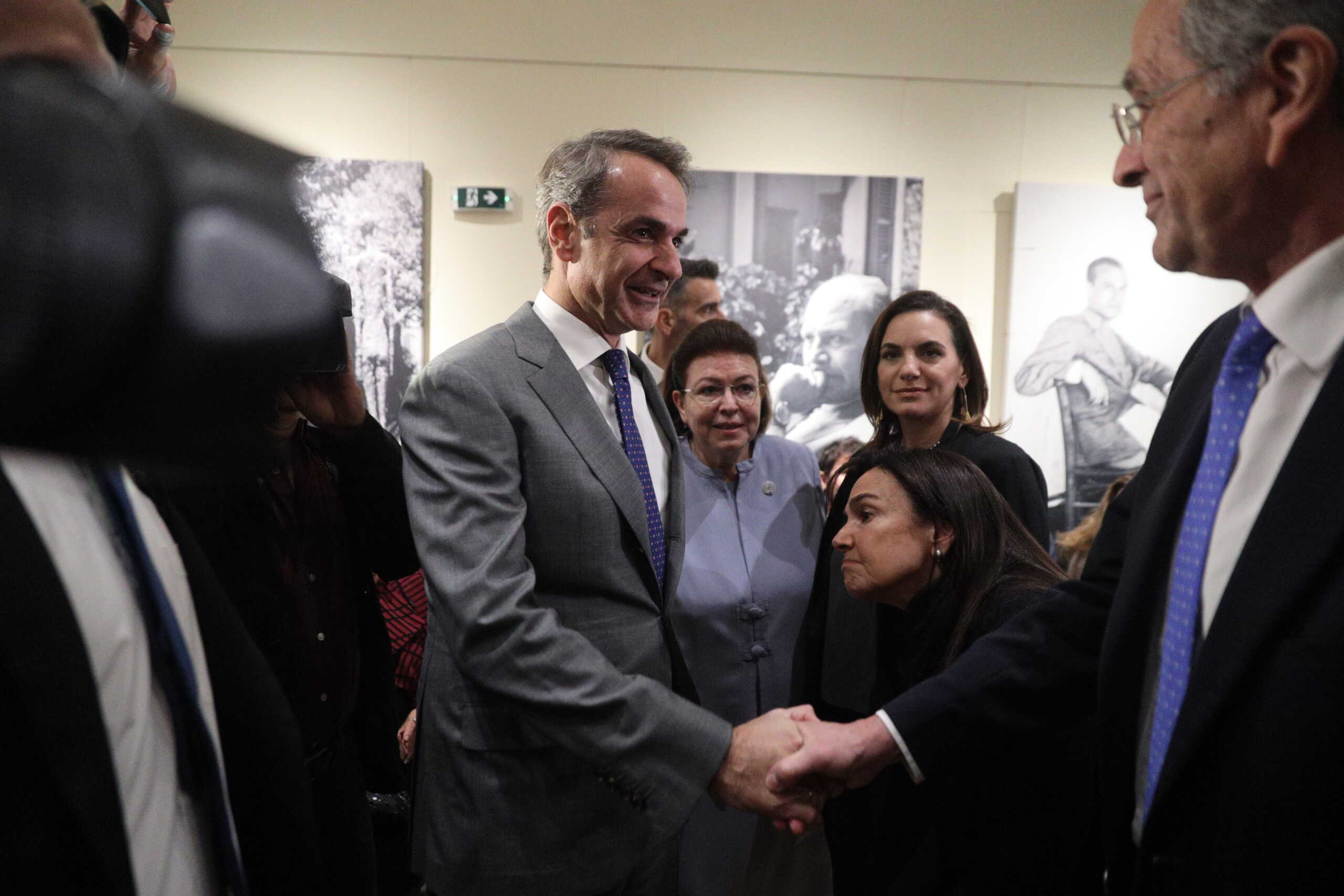 Μητσοτάκης και Σαμαράς συναντήθηκαν για δεύτερη φορά μέσα σε 24 ώρες στα εγκαίνια του μουσείου Ελύτη 6 Μητσοτάκης και Σαμαράς συναντήθηκαν για δεύτερη φορά μέσα σε 24 ώρες στα εγκαίνια του μουσείου Ελύτη