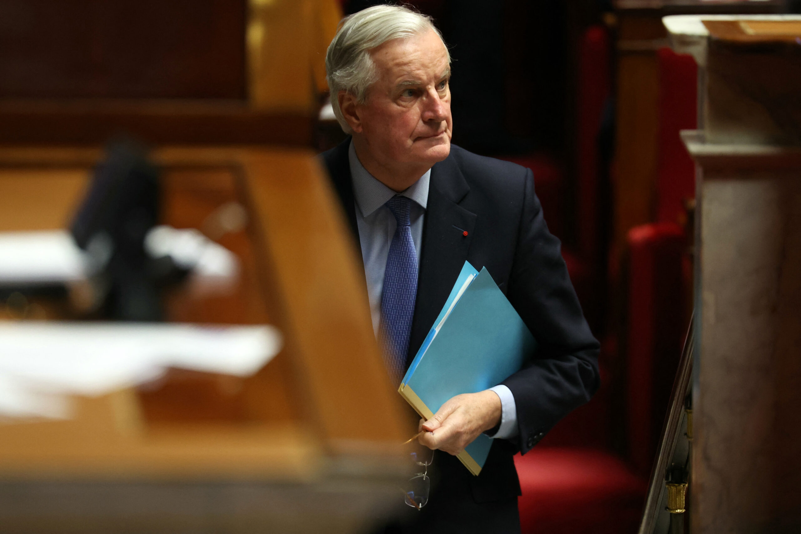 Γαλλία: Εγκρίθηκε η πρόταση μομφής, καταρρέει η κυβέρνηση Μπαρνιέ – Οι αρχικές αντιδράσεις