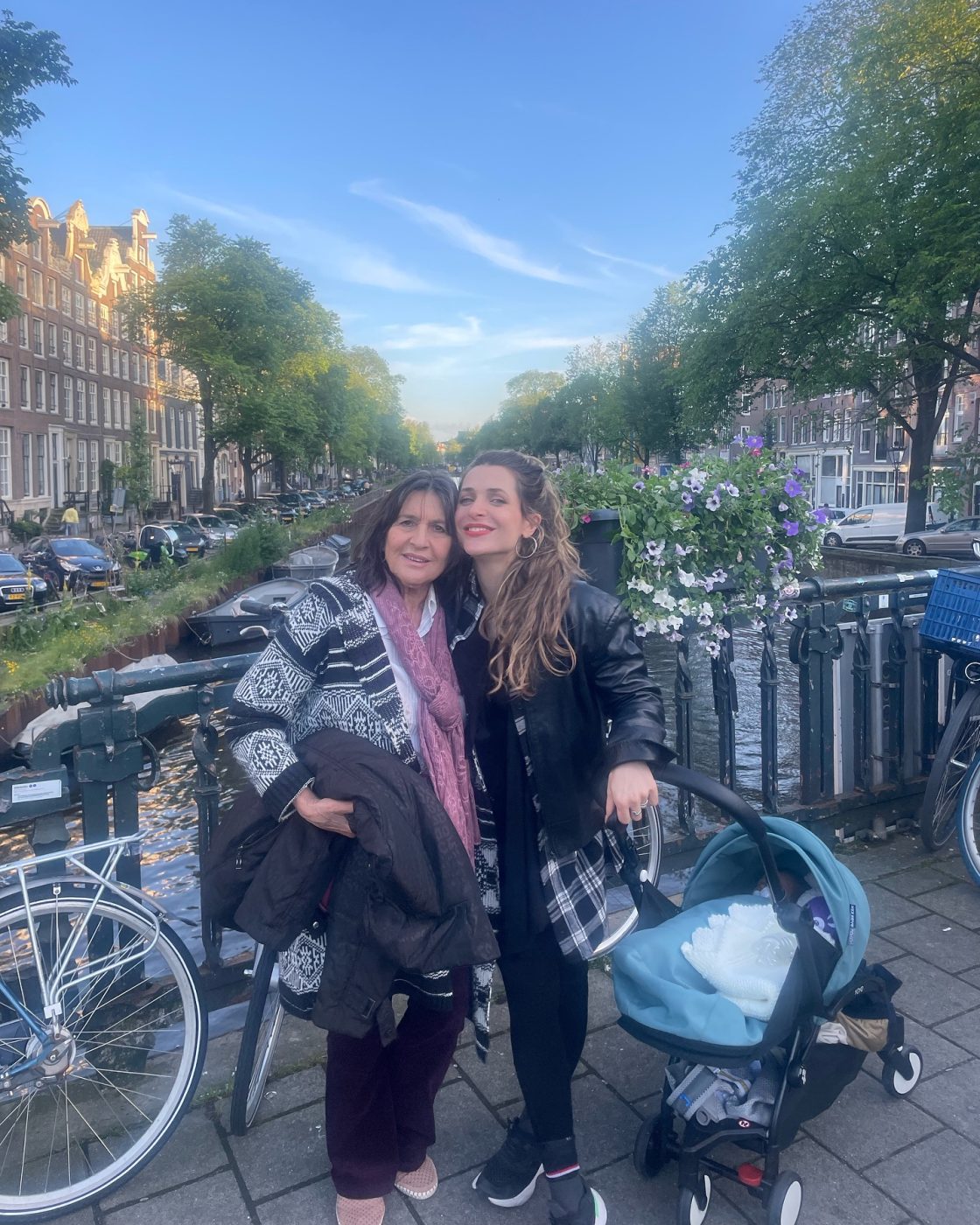 Βασιλική Τρουφάκου: Φωτογραφικό άλμπουμ από το ταξίδι στην Ολλανδία με τον 6 μηνών γιο της