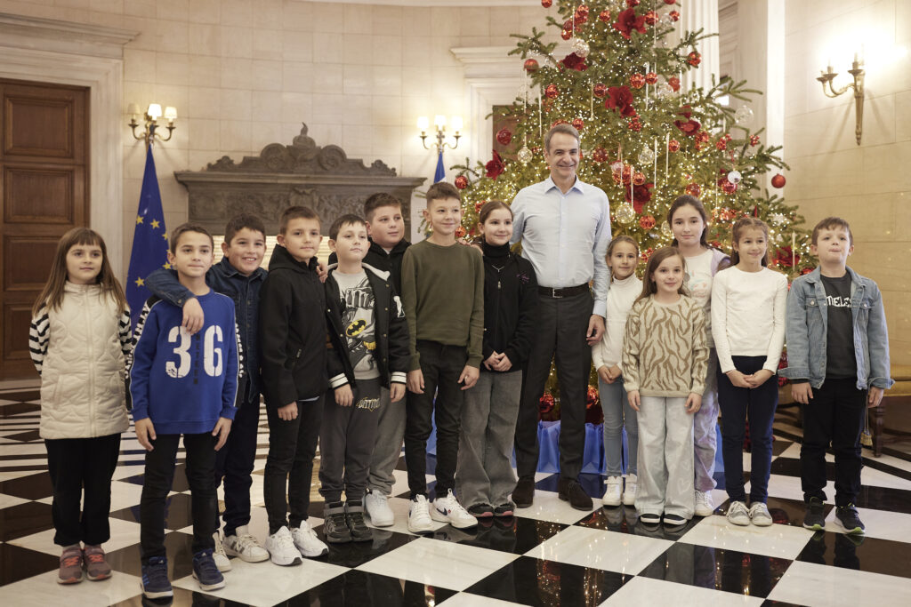 Ο Κυρ. Μητσοτάκης συναντήθηκε με φοιτητές του μειονοτικού Δημοτικού και του Σχολείου Δεύτερης Ευκαιρίας στο Σουφλί 3 Ο Κυρ. Μητσοτάκης συναντήθηκε με φοιτητές του μειονοτικού Δημοτικού και του Σχολείου Δεύτερης Ευκαιρίας στο Σουφλί