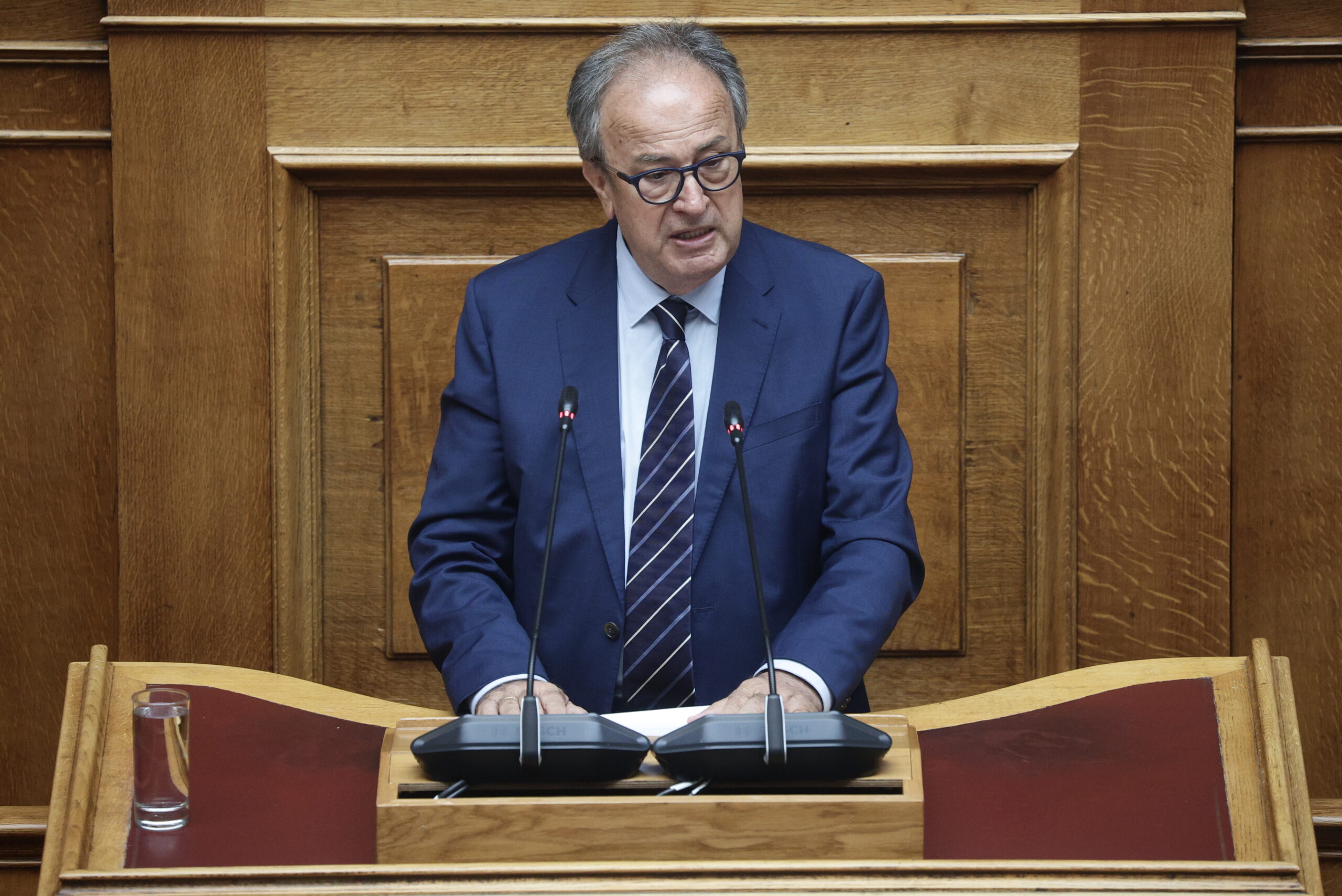 Νίκη: Αποχώρησε ο βουλευτής Γιώργος Αποστολάκης