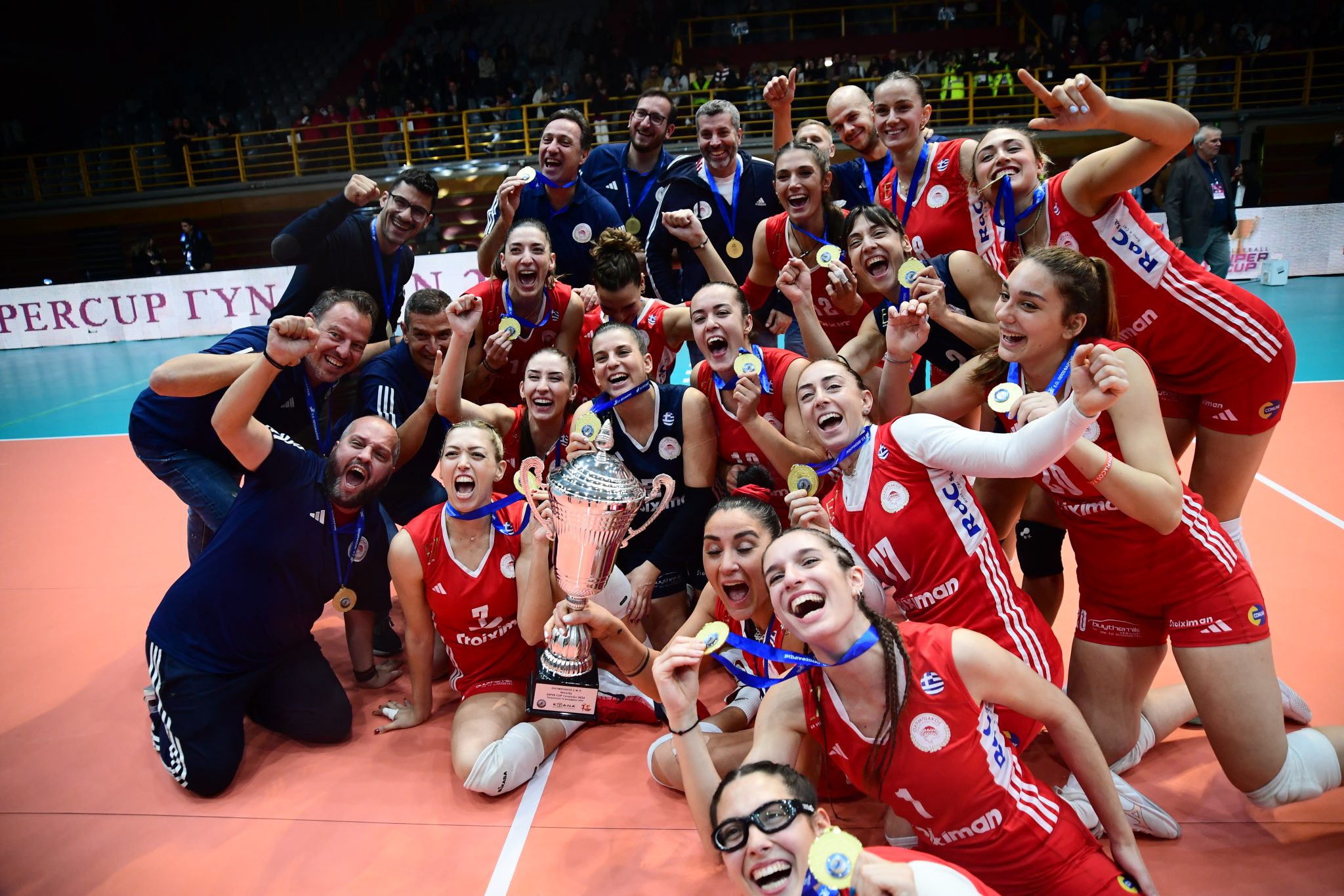 Ο Ολυμπιακός κατέκτησε τους 319 τίτλους στα ομαδικά αθλήματα (ΦΩΤΟρεπορτάζ) 15 Ο Ολυμπιακός κατέκτησε τους 319 τίτλους στα ομαδικά αθλήματα (ΦΩΤΟρεπορτάζ)