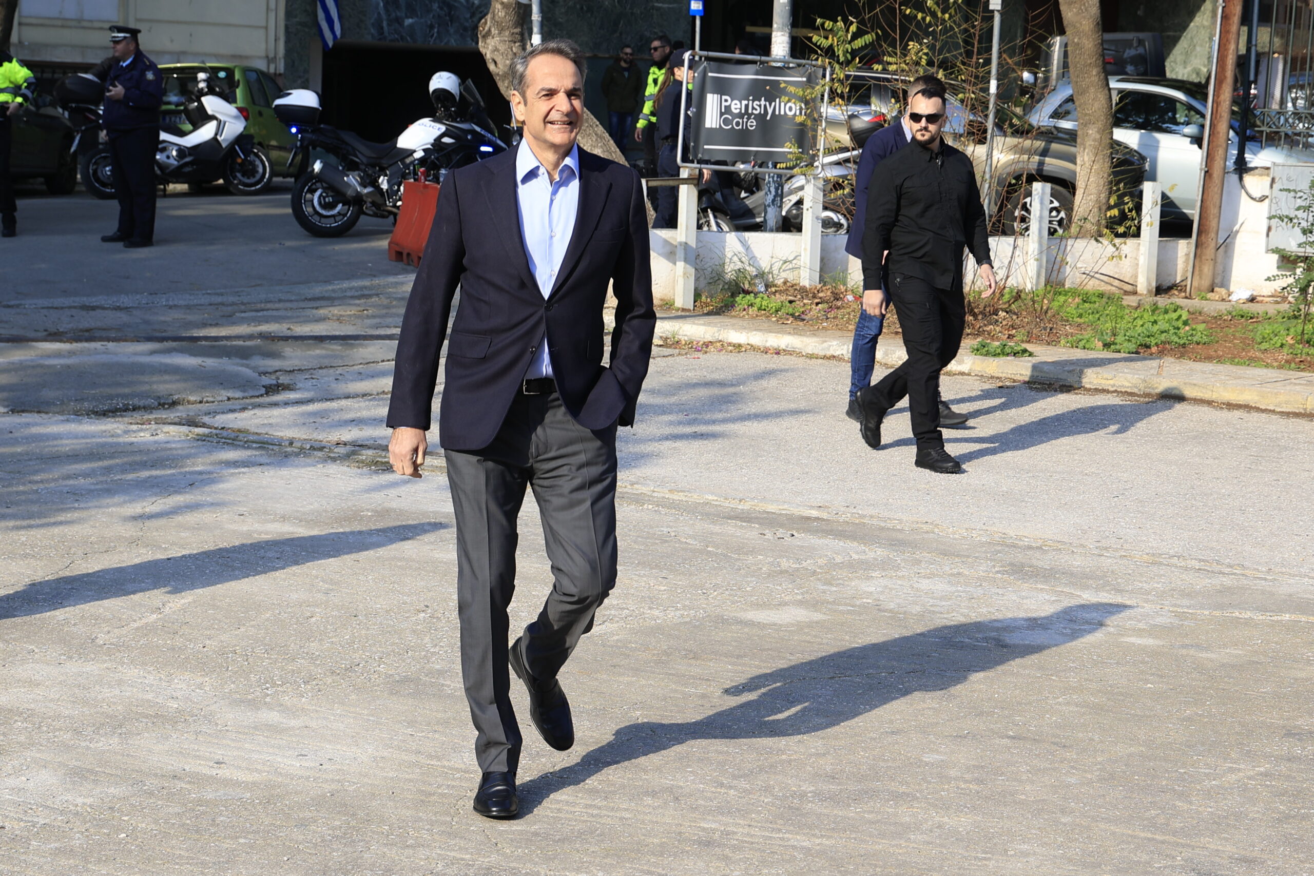 Επίσκεψη του πρωθυπουργού Κυρ. Μητσοτάκη στο Κέντρο Συντονισμού Επιχειρήσεων του ΕΚΑΒ