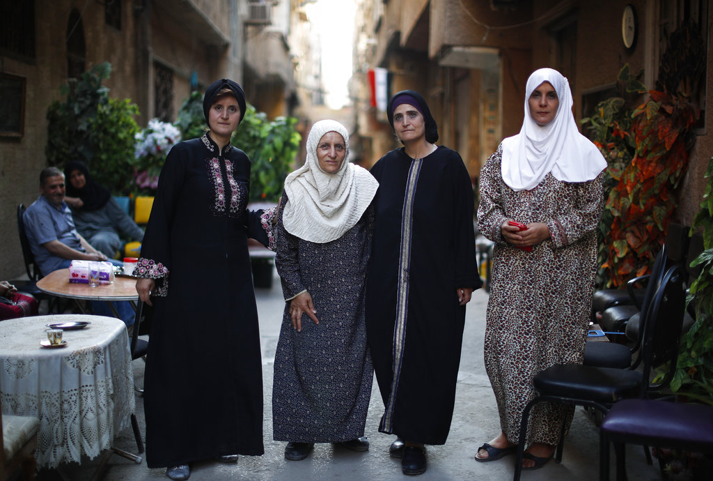 Συρία: «Ακτιβίστρια ανθρωπιστικών θεμάτων» επικεφαλής του νέου υπουργείου Γυναικείων Υποθέσεων 2 Συρία: «Ακτιβίστρια ανθρωπιστικών θεμάτων» επικεφαλής του νέου υπουργείου Γυναικείων Υποθέσεων