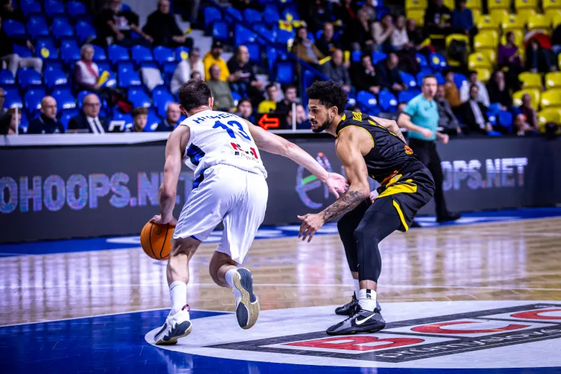 Προδόθηκε από την άμυνα και έχασε στην Τσεχία η ΑΕΚ