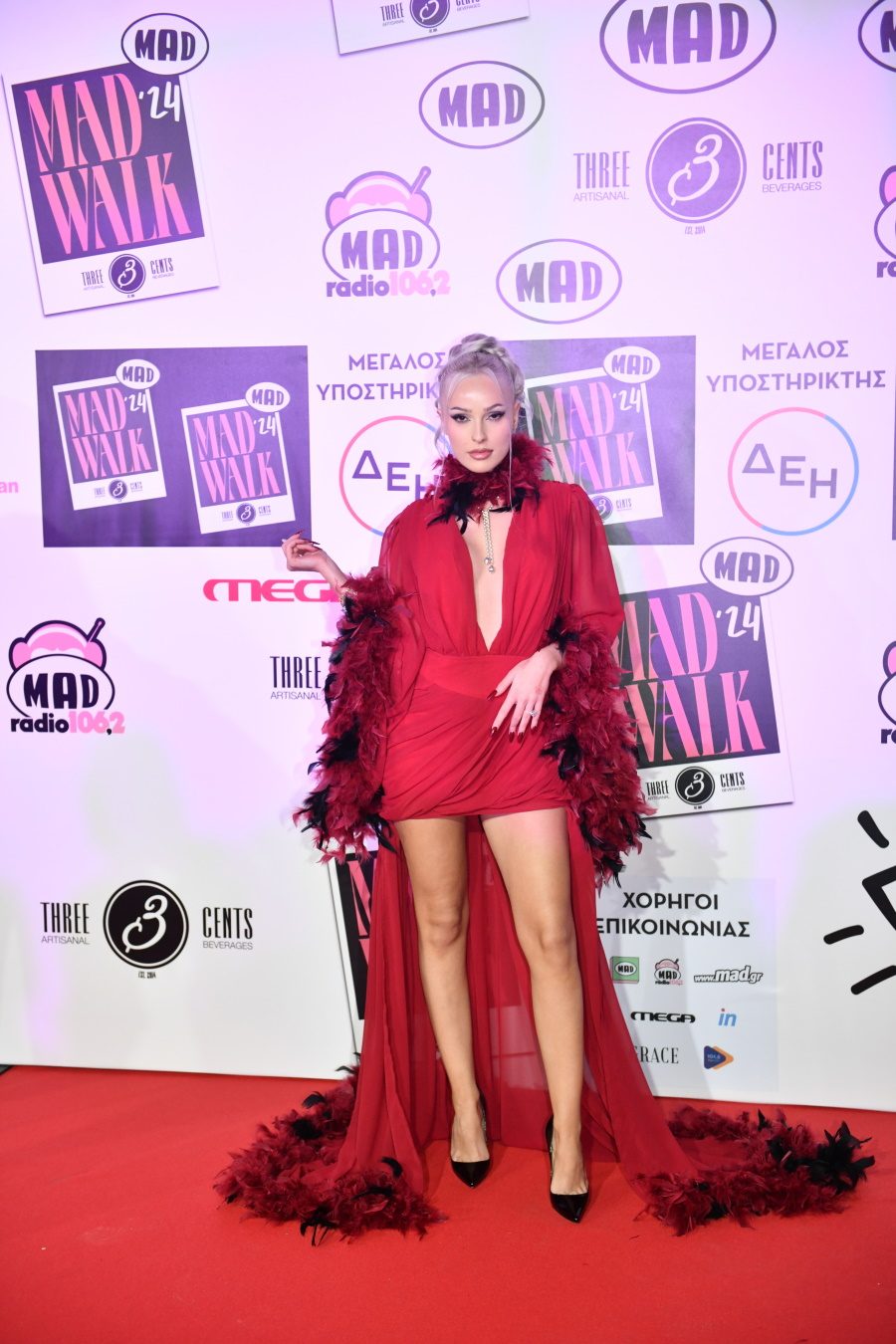 MadWalk 2024: Οι παρουσίες των διασήμων στο εντυπωσιακό event μόδας και μουσικής –