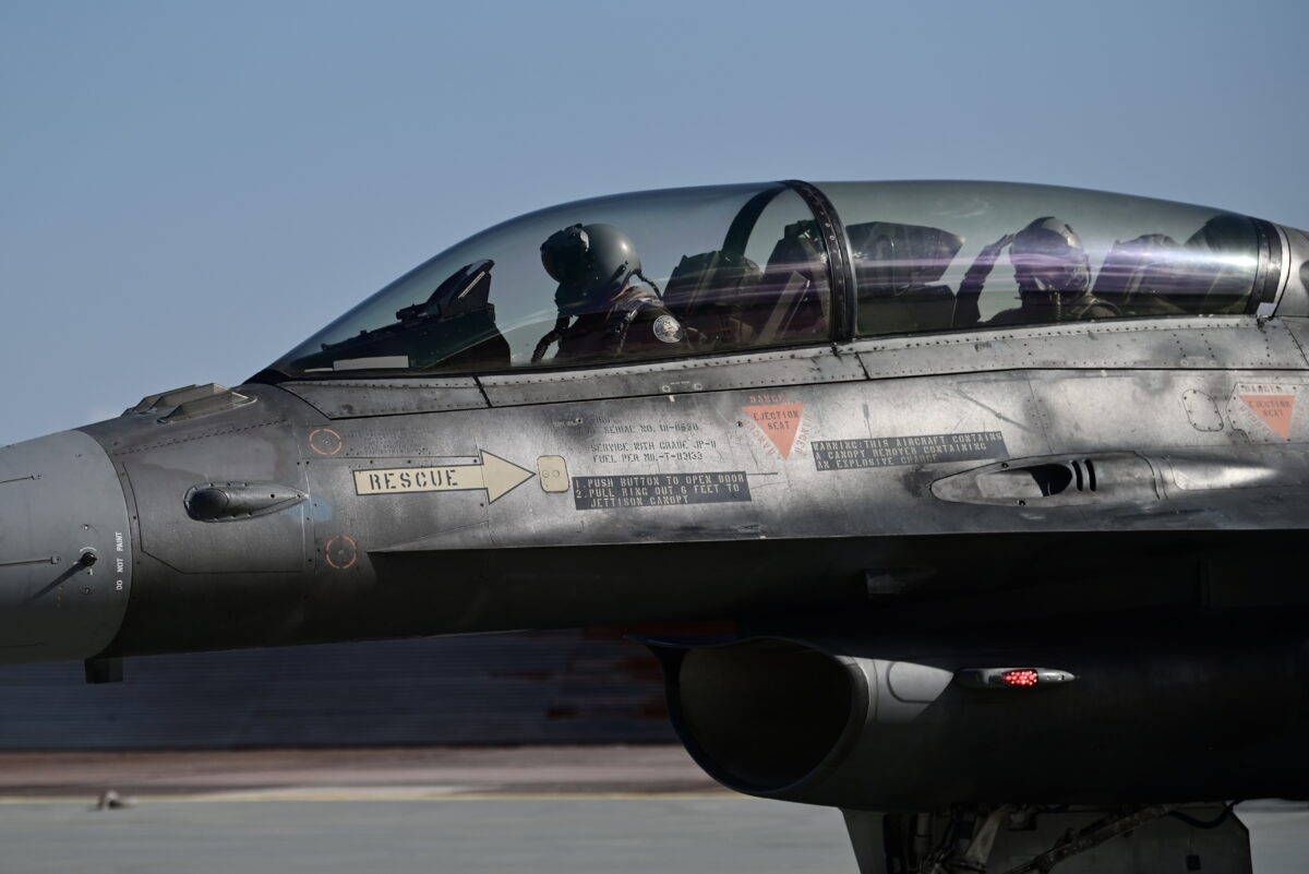 F-16 Viper: Γιατί οι καινούργιες «Οχιές» της Πολεμικής Αεροπορίας πηγαίνουν στην Σούδα προτού αναπτυχθούν στην Λάρισα
