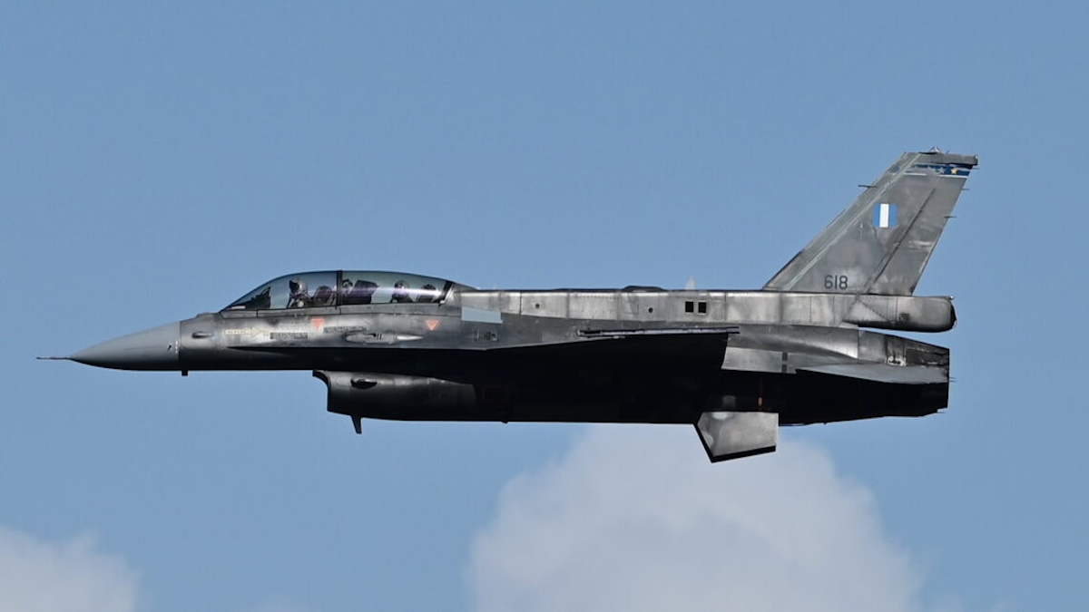 F-16 Viper: Γιατί οι καινούργιες «Οχιές» της Πολεμικής Αεροπορίας πηγαίνουν στην Σούδα προτού αναπτυχθούν στην Λάρισα