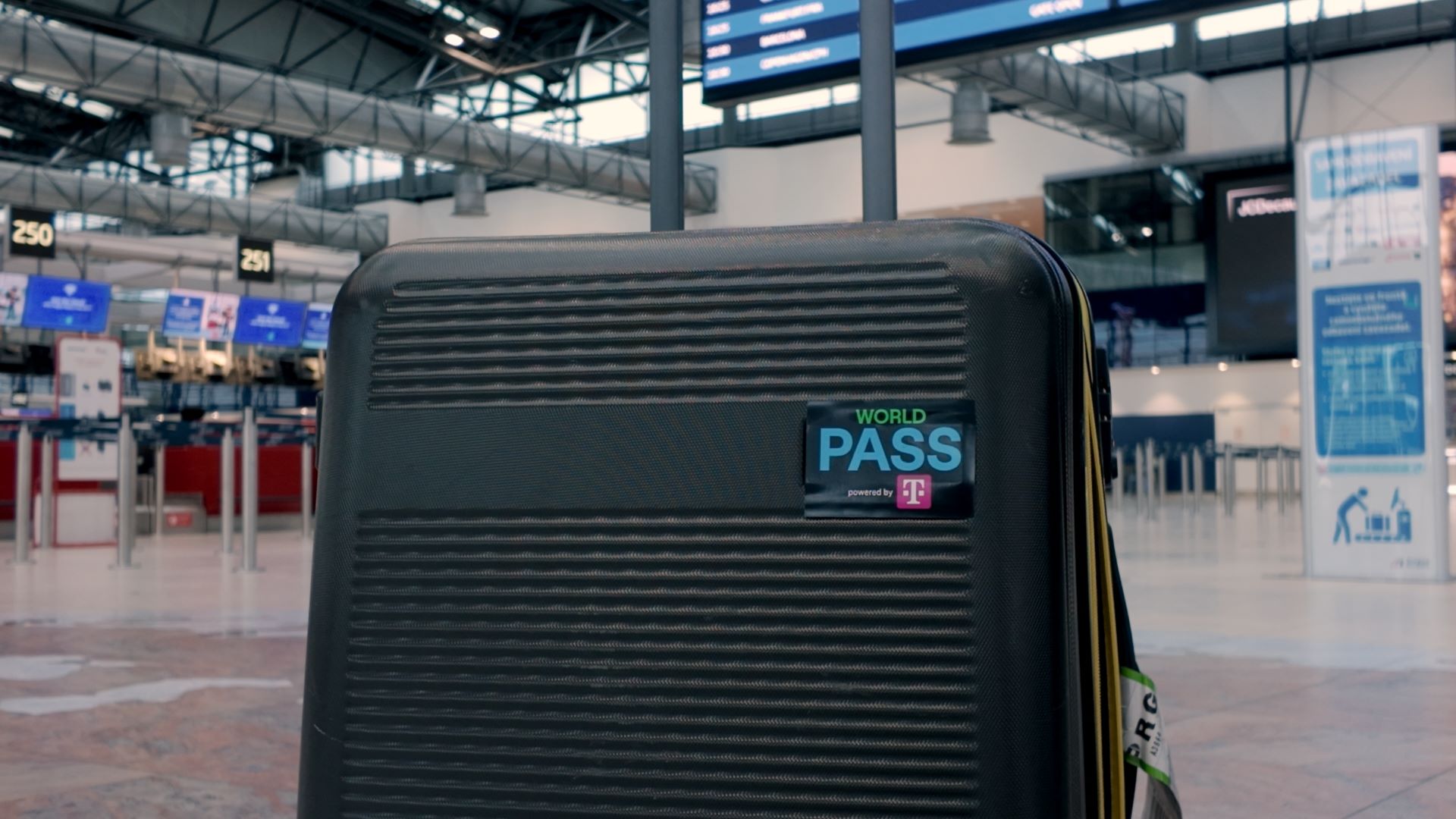 WORLD PASS powered by Telekom: 8 τυχεροί πελάτες της COSMOTE ταξίδεψαν στην καρδιά της Ευρώπης