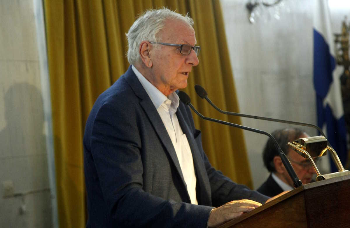 Κώστας Χαρδαβέλλας: Η ανατρεπτική αποκάλυψη για τη στιγμή που απώλεσε τη φωνή του – «Βυθίστηκε στη σιωπή»