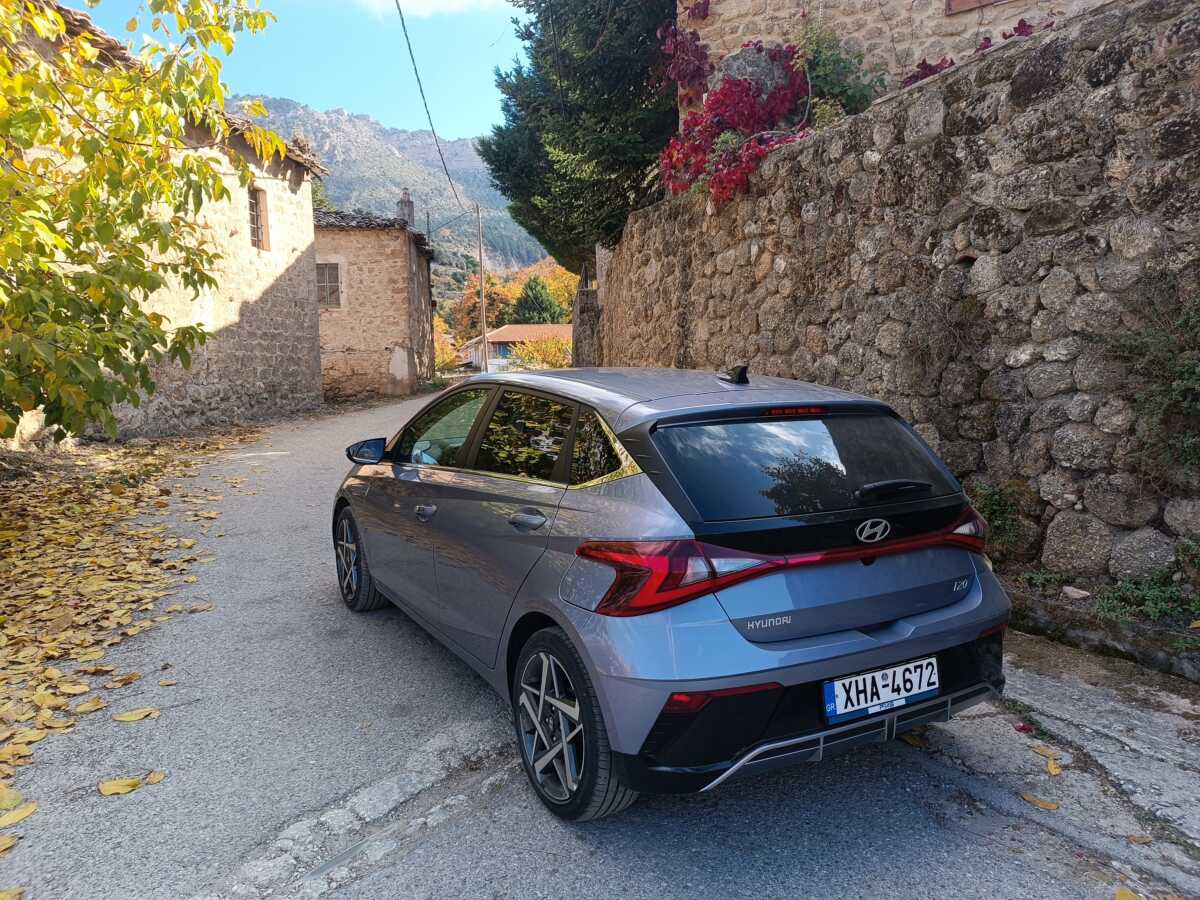 Hyundai i20 10lt TGDi 100hp 6MT Distinctive – Αξιολόγηση: Σταθερή επιλογή value for money