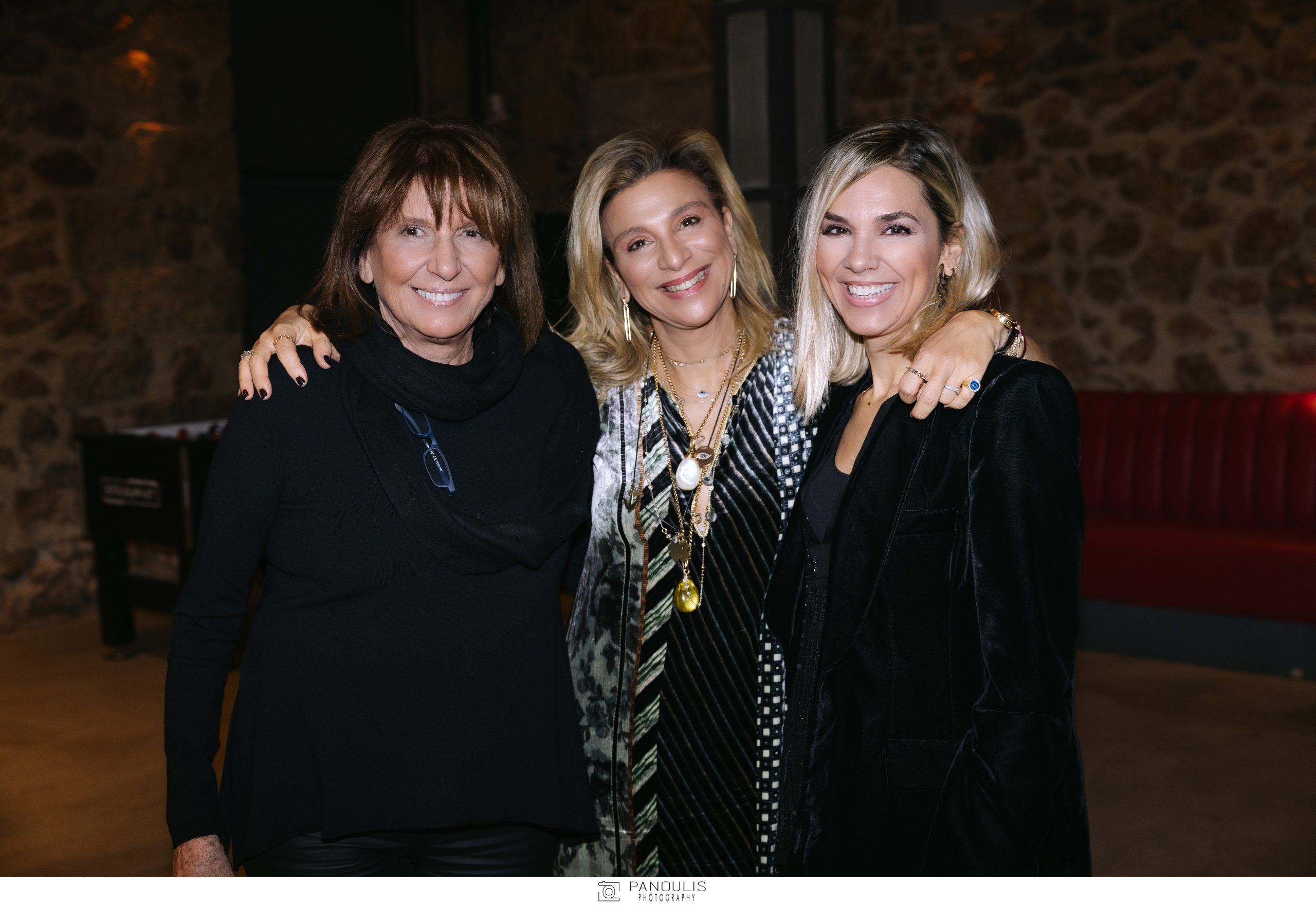 Μίνως Μάτσας: Πολυκοσμία στη χτεσινοβραδινή συναυλία του – Εικόνες 23 Μίνως Μάτσας: Πολυκοσμία στη χτεσινοβραδινή συναυλία του – Εικόνες