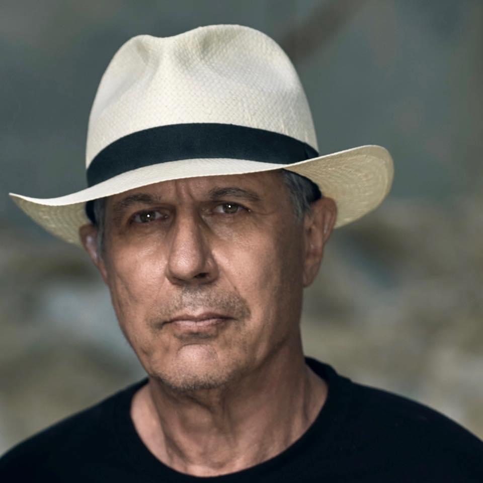 Το “Αντίο Λακάν” του Ελληνοαμερικανού Richard C. Ledes παρουσιάζεται στην Αθήνα 6 Το “Αντίο Λακάν” του Ελληνοαμερικανού Richard C. Ledes παρουσιάζεται στην Αθήνα