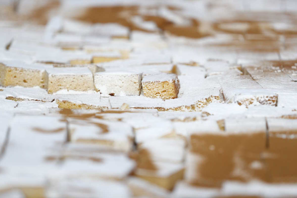 Βασιλόπιτα στο Περιστέρι για ρεκόρ Γκίνες – 10 τόνοι και πάνω από 70.000 τεμάχια 16 Βασιλόπιτα στο Περιστέρι για ρεκόρ Γκίνες – 10 τόνοι και πάνω από 70.000 τεμάχια