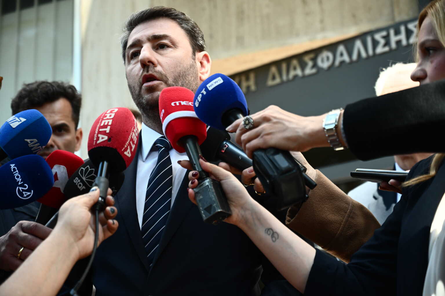 Στον Άρειο Πάγο οι πρόσφατες μηνύσεις Ανδρουλάκη και Κουκάκη σχετικά με τις υποκλοπές