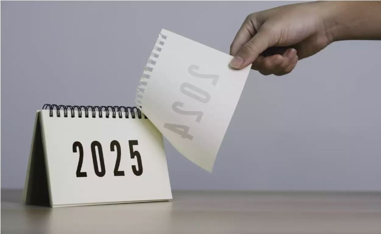 Εορτές 2025: Πόσα τριήμερα μας προσφέρει το νέο έτος