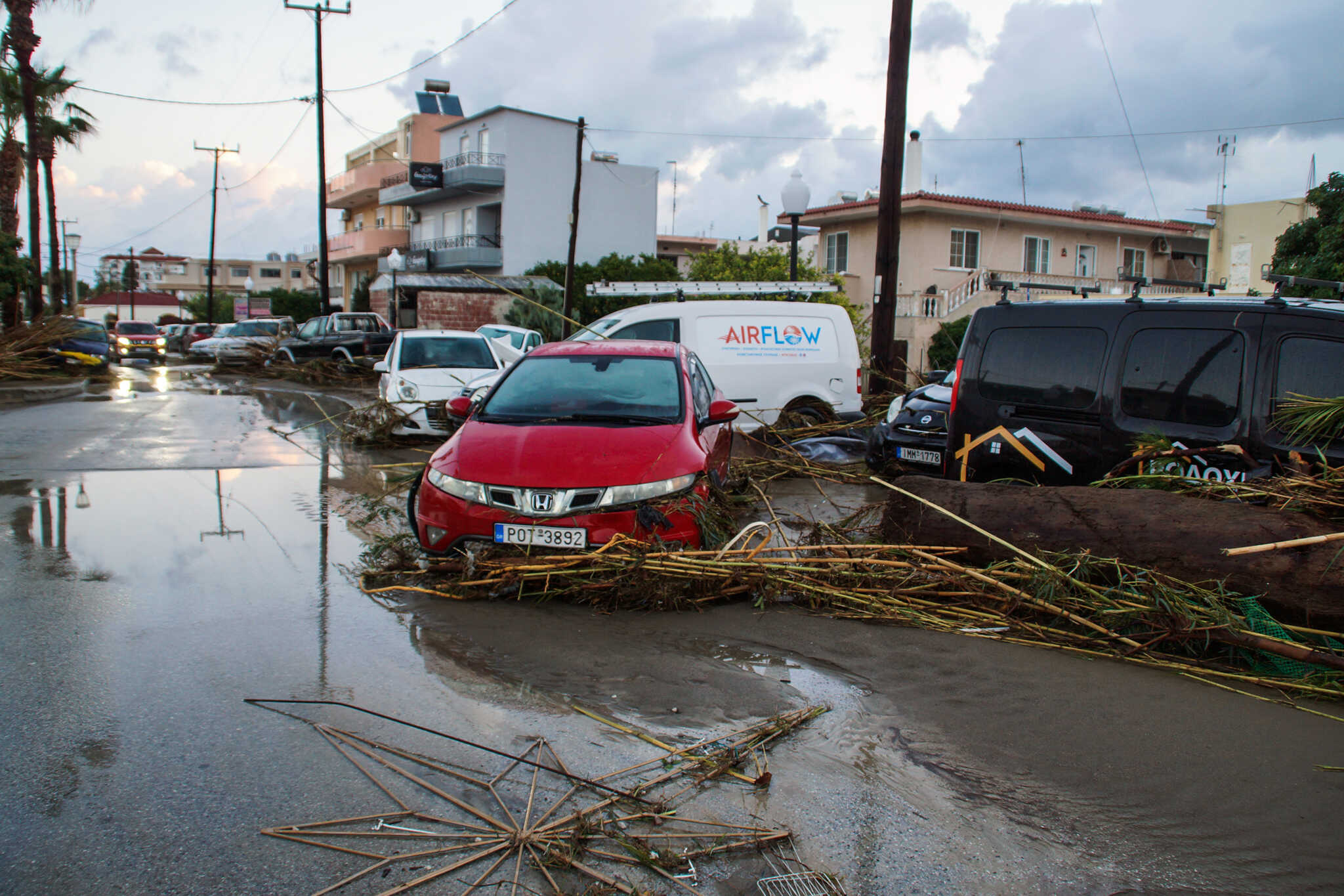 Η κακοκαιρία Bora συνεχίζεται – Οι 7 περιοχές που είναι στο στόχαστρο, νέα επιδείνωση από την Τετάρτη