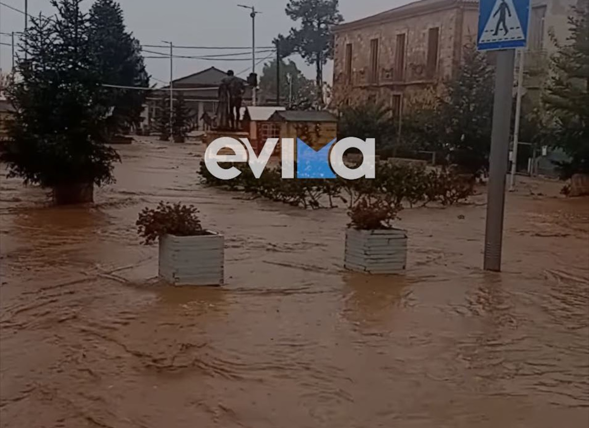 Καιρός: Πλημμύρες στην Εύβοια – «Ποτάμια» οι δρόμοι