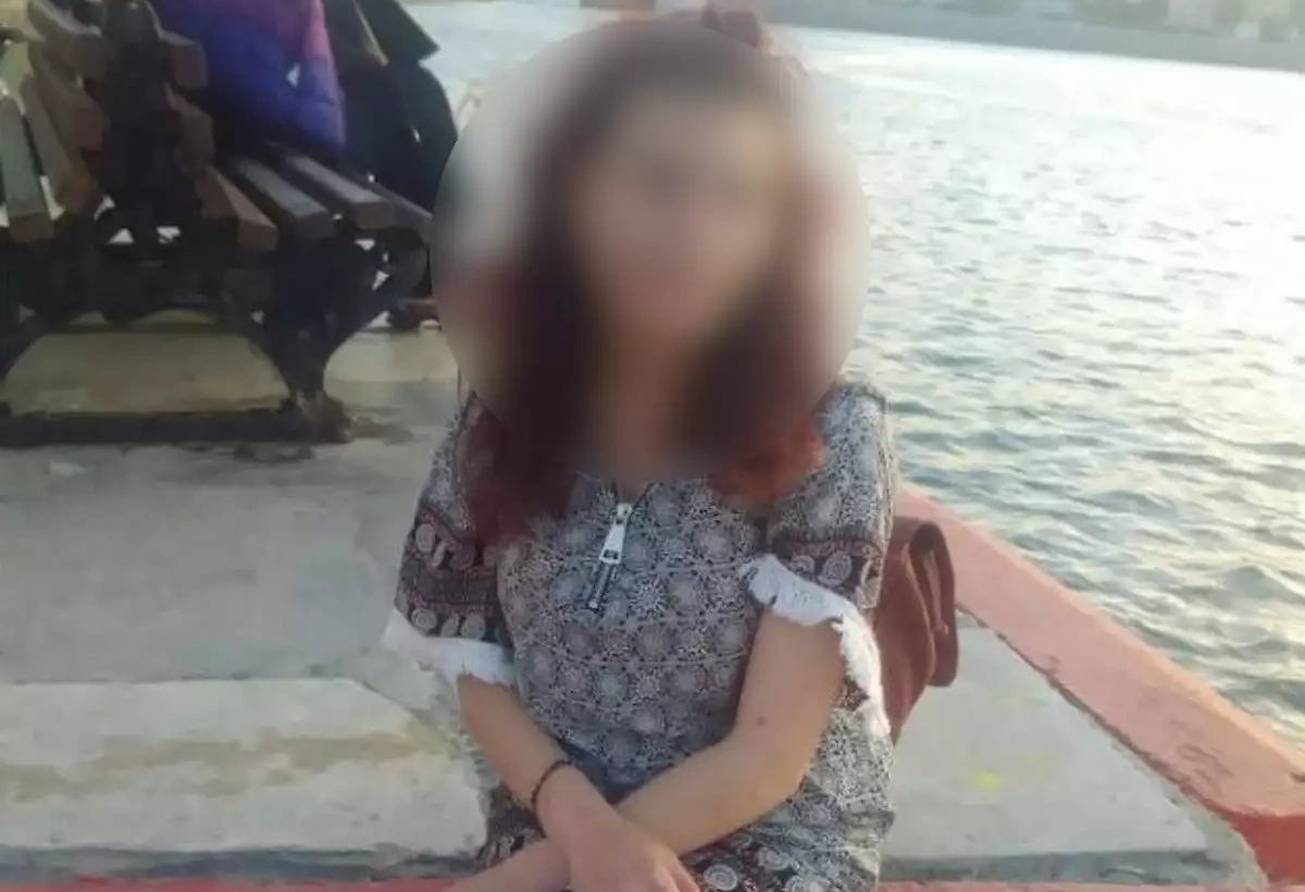 Η δολοφονία της Φαίης στην Κυψέλη «ζωντανεύει» στο δικαστήριο: «Το παιδί μου σκοτώθηκε, δεν έφυγε από φυσικά αίτια»