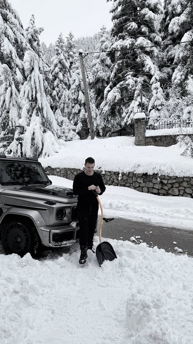 Μελίνα Νικολαΐδη: Οι εικόνες στο χιόνι με τον Δημήτρη Φιντιρίκο