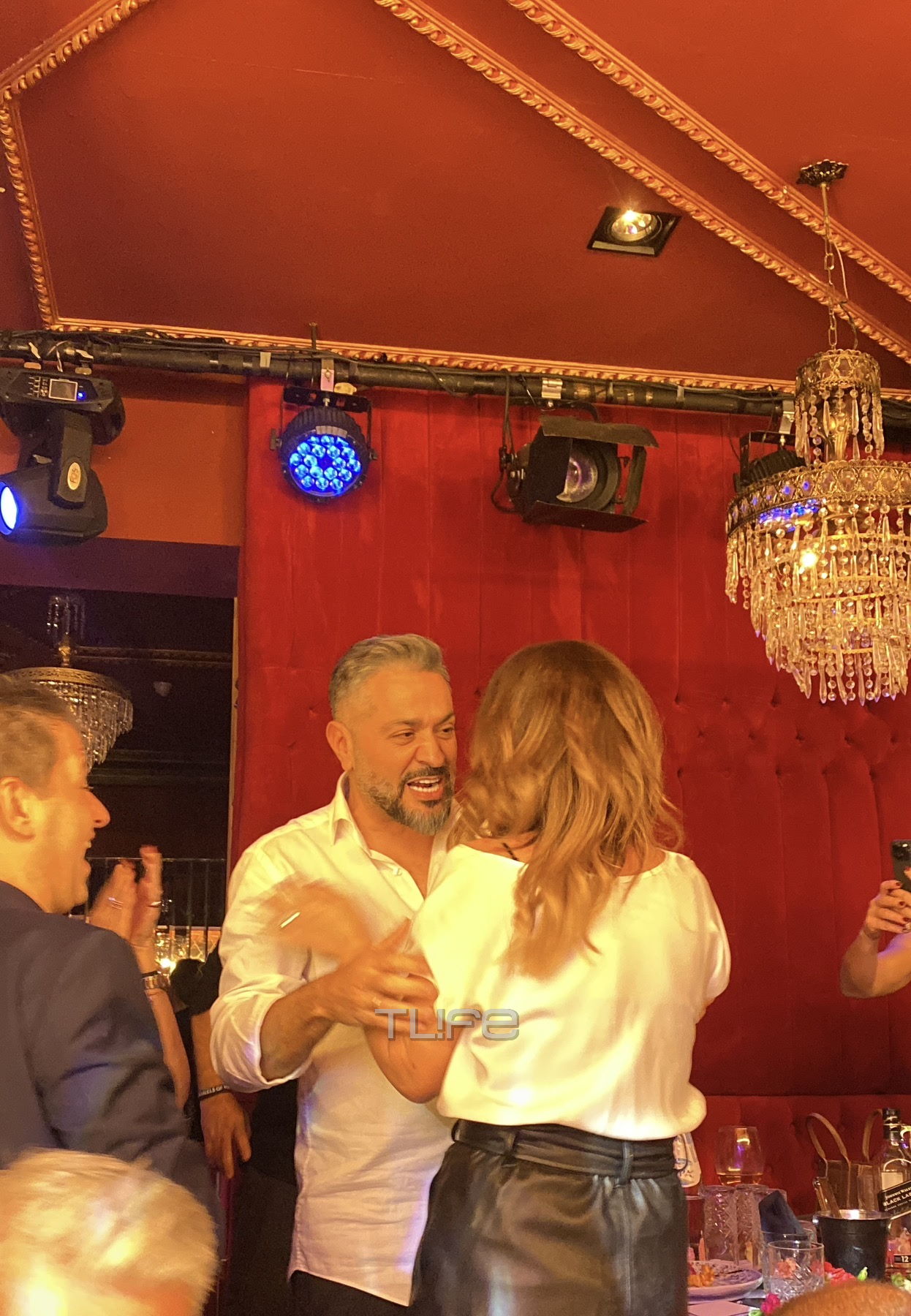 Βάσω Λασκαράκη: Το μουσικό πάρτι και το κομμάτι στον Λευτέρη Σουλτάτο για την γιορτή του – Αποκλειστικές εικόνες 8 Βάσω Λασκαράκη: Το μουσικό πάρτι και το κομμάτι στον Λευτέρη Σουλτάτο για την γιορτή του – Αποκλειστικές εικόνες