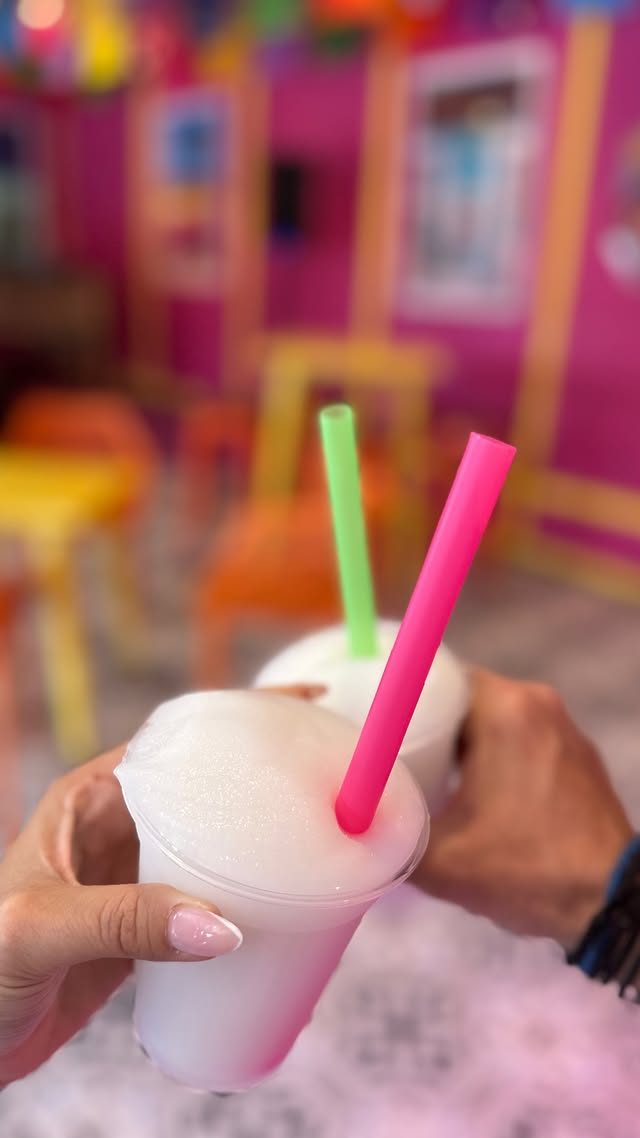 Κωνσταντίνα Σπυροπούλου – Βασίλης Σταθοκωστόπουλος: Η απόδραση σε τροπικό προορισμό λίγο πριν τα Χριστούγεννα – Εικόνες 15 Κωνσταντίνα Σπυροπούλου – Βασίλης Σταθοκωστόπουλος: Η απόδραση σε τροπικό προορισμό λίγο πριν τα Χριστούγεννα – Εικόνες