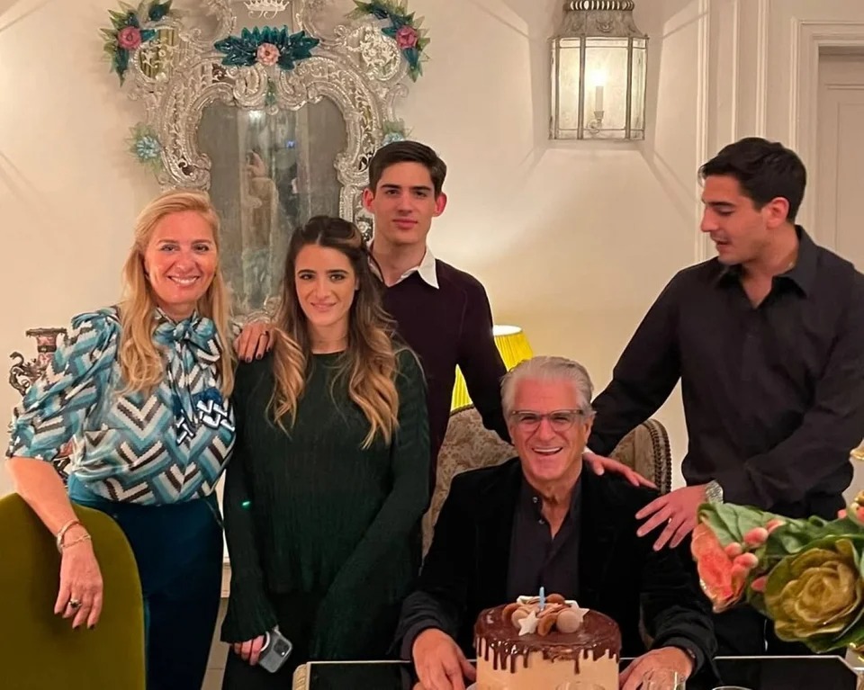 Συγκινεί η Έλενα Μακρή το ίδιο μέρα των γενεθλίων του Αντώνη Λυμπέρη: Το μήνυμα που «ραγίζει» ψυχές 13 Συγκινεί η Έλενα Μακρή το ίδιο μέρα των γενεθλίων του Αντώνη Λυμπέρη: Το μήνυμα που «ραγίζει» ψυχές