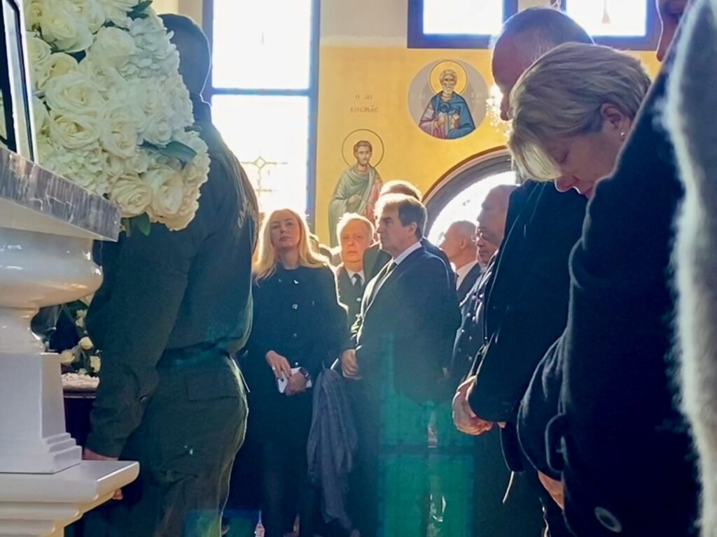 Γιώργος Λυγγερίδης: Συγκίνηση στο ετήσιο μνημόσυνο για τον αστυνομικό παρουσία της ομάδας των ΜΑΤ που ανήκε 12 Γιώργος Λυγγερίδης: Συγκίνηση στο ετήσιο μνημόσυνο για τον αστυνομικό παρουσία της ομάδας των ΜΑΤ που ανήκε