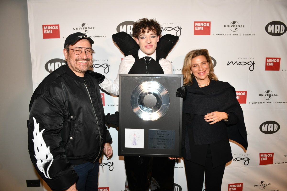 Το Nemo στην Ελλάδα: Το TLIFE στη βράβευση για τις πλατινένιες πωλήσεις του – Εικόνες