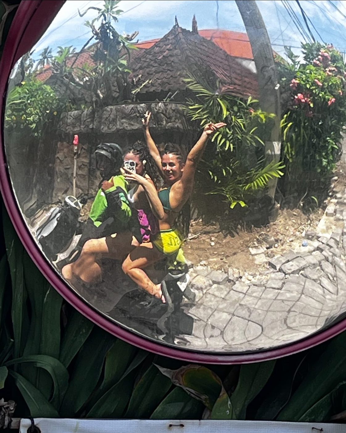 Πάολα: Το ιδιαίτερο ταξίδι της 20χρονης θυγατέρας της στο Μπαλί και οι διδασκαλίες γιόγκα – Φωτογραφίες 16 Πάολα: Το ιδιαίτερο ταξίδι της 20χρονης θυγατέρας της στο Μπαλί και οι διδασκαλίες γιόγκα – Φωτογραφίες