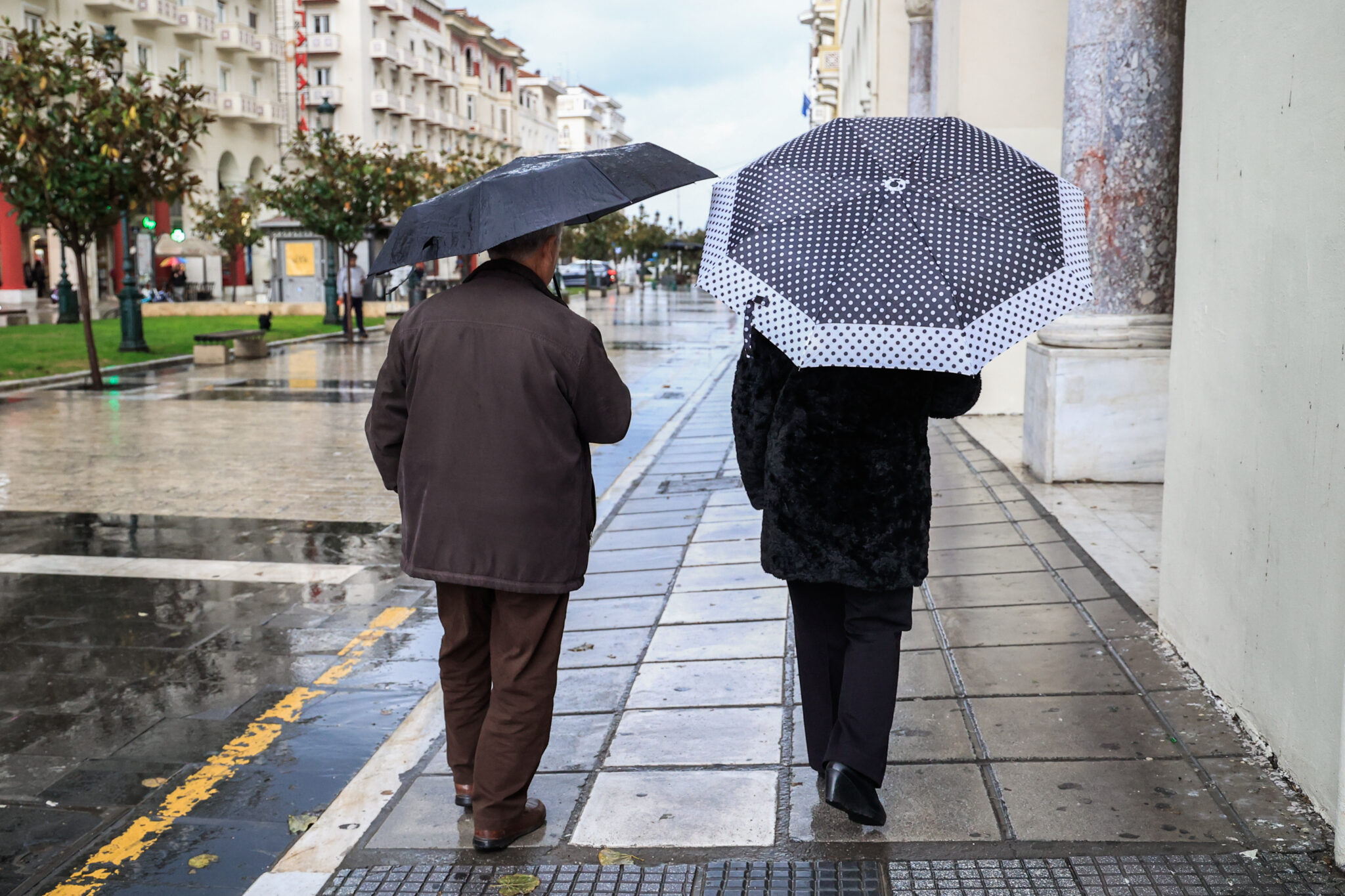 Χαλάει πάλι ο καιρός από Παρασκευή – Σαββατοκύριακο με βροχές, καταιγίδες και ψύχος