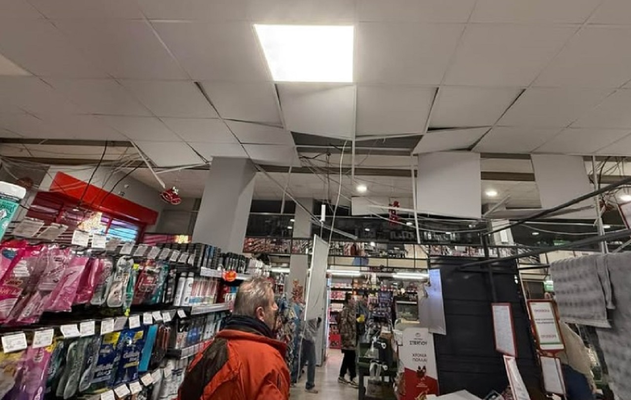 Αγρίνιο: Η στιγμή του σεισμού σε σούπερ μάρκετ – Έτρεξε τρομοκρατημένη η υπάλληλος