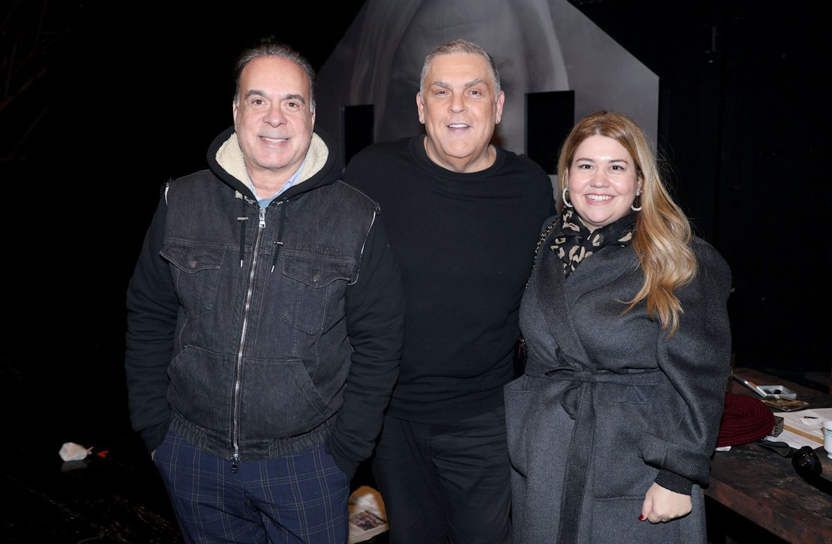 Αντώνης Λουδάρος: Πολυάριθμοι παρευρισκόμενοι στην επίσημη πρεμιέρα του – Φωτογραφίες 16 Αντώνης Λουδάρος: Πολυάριθμοι παρευρισκόμενοι στην επίσημη πρεμιέρα του – Φωτογραφίες