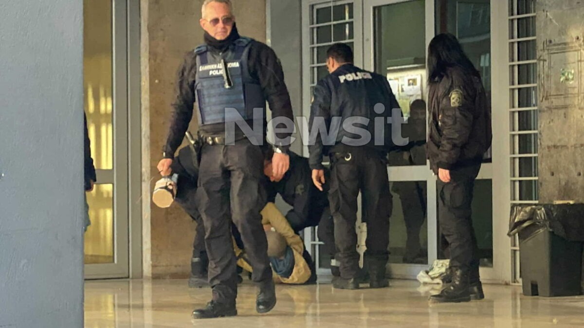 Θεσσαλονίκη: Δίωξη για κακούργημα σε άνδρα που είχε εκρηκτικά έξω από τα δικαστήρια