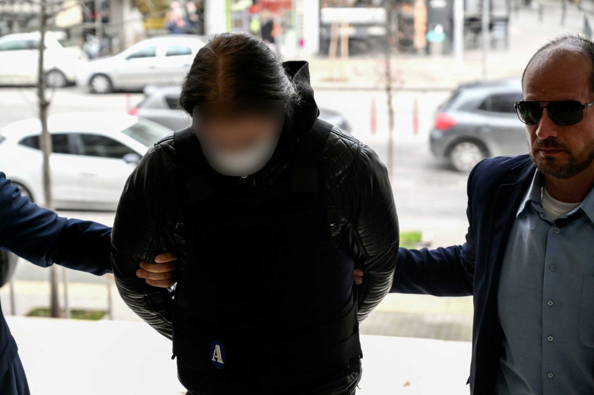 Θεσσαλονίκη: Ισόβια και 19 χρόνια φυλάκιση στον Νορβηγό που σκότωσε τον 32χρονο αστυνομικό έξω από μπαρ 1 Θεσσαλονίκη: Ισόβια και 19 χρόνια φυλάκιση στον Νορβηγό που σκότωσε τον 32χρονο αστυνομικό έξω από μπαρ