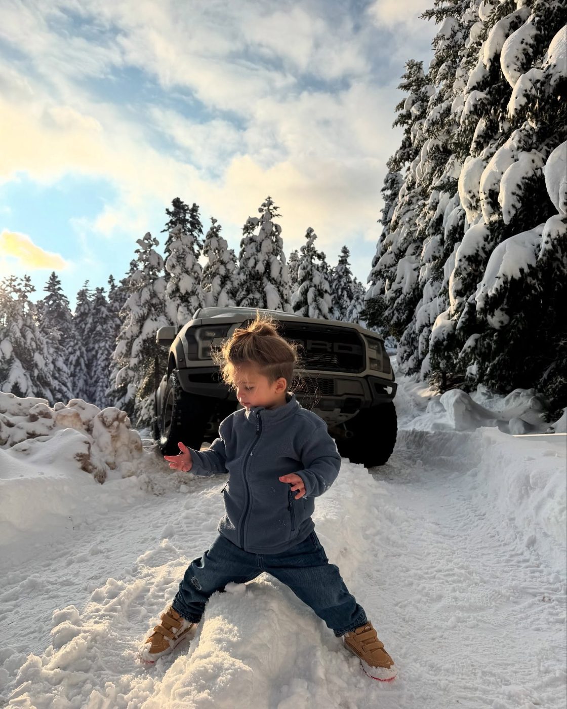 Ιωάννα Τούνη – Δημήτρης Αλεξάνδρου: Νέες εικόνες από την τελευταία τους εκδρομή με τον γιο τους για το 2024 18 Ιωάννα Τούνη – Δημήτρης Αλεξάνδρου: Νέες εικόνες από την τελευταία τους εκδρομή με τον γιο τους για το 2024