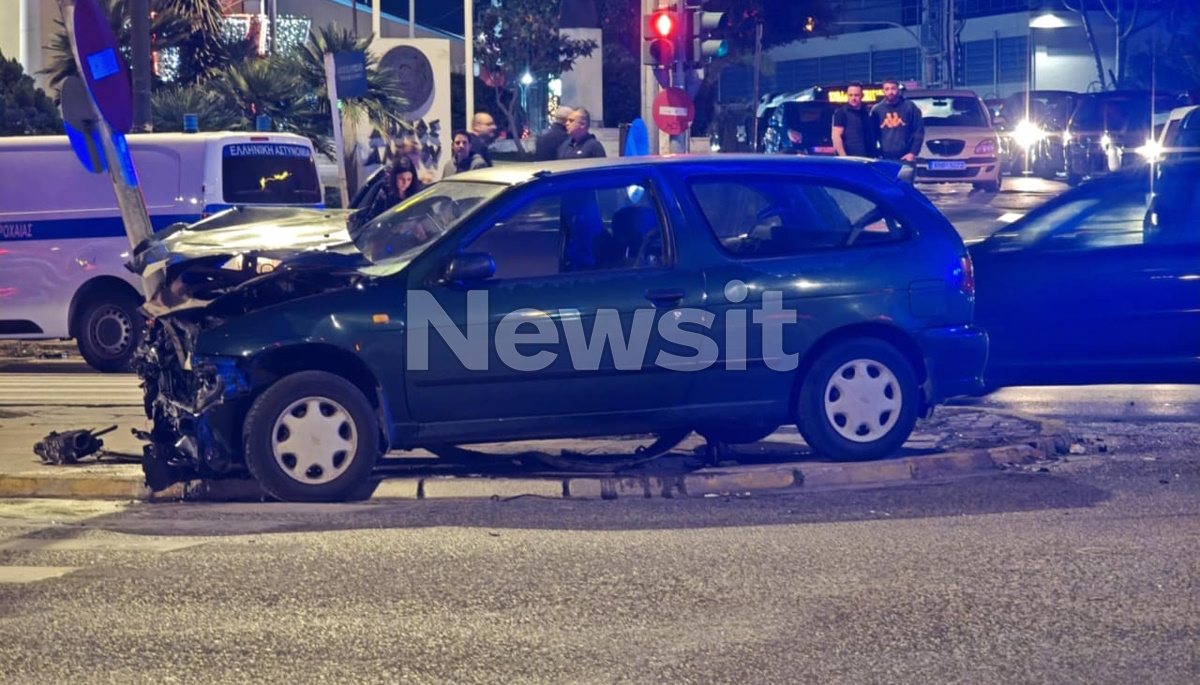 Άλιμος: Οδικό ατύχημα στη λεωφόρο Βουλιαγμένης με δύο τραυματισμένα άτομα – Κυκλοφοριακή αναστάτωση στο σημείο