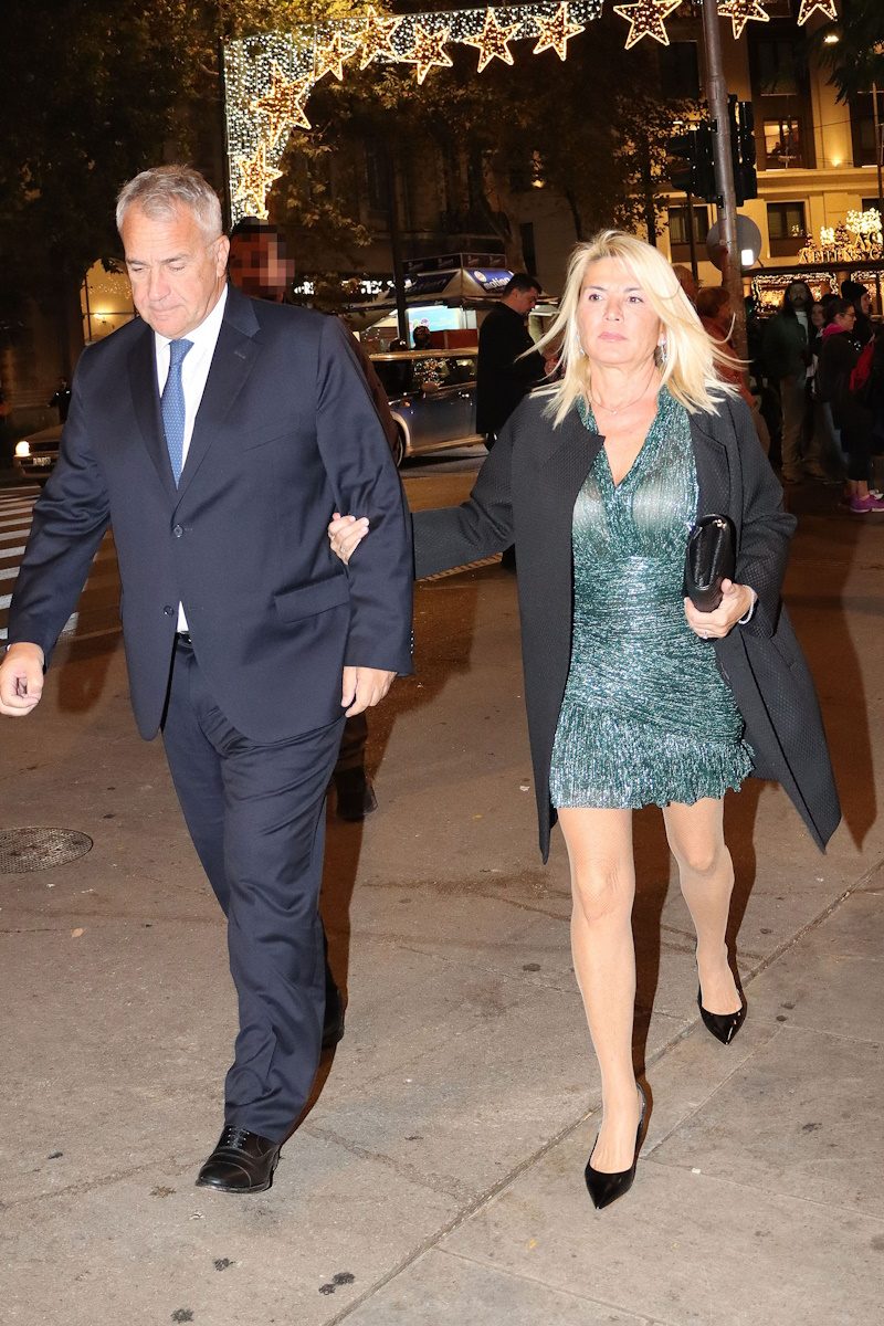 Φωτογραφίες: Οι εκθαμβωτικές εμφανίσεις στο χριστουγεννιάτικο πάρτι του οίκου κοσμημάτων του Κώστα Καίσαρη 8 Φωτογραφίες: Οι εκθαμβωτικές εμφανίσεις στο χριστουγεννιάτικο πάρτι του οίκου κοσμημάτων του Κώστα Καίσαρη