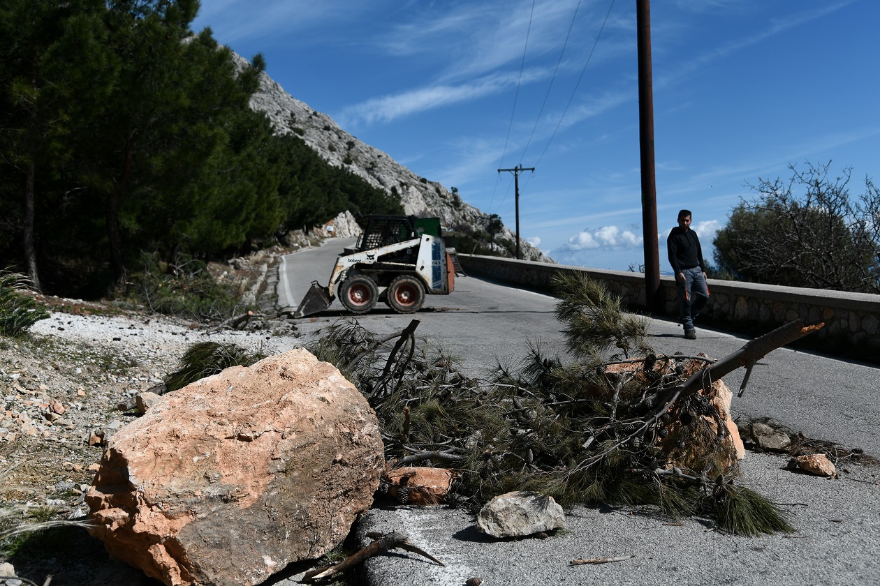 Δήμαρχος Θέρμου για τον σεισμό 4,7 Ρίχτερ στην Αιτωλοακαρνανία: Προσοχή στο ορεινό δίκτυο λόγω πτώσης βράχων 1 Δήμαρχος Θέρμου για τον σεισμό 4,7 Ρίχτερ στην Αιτωλοακαρνανία: Προσοχή στο ορεινό δίκτυο λόγω πτώσης βράχων