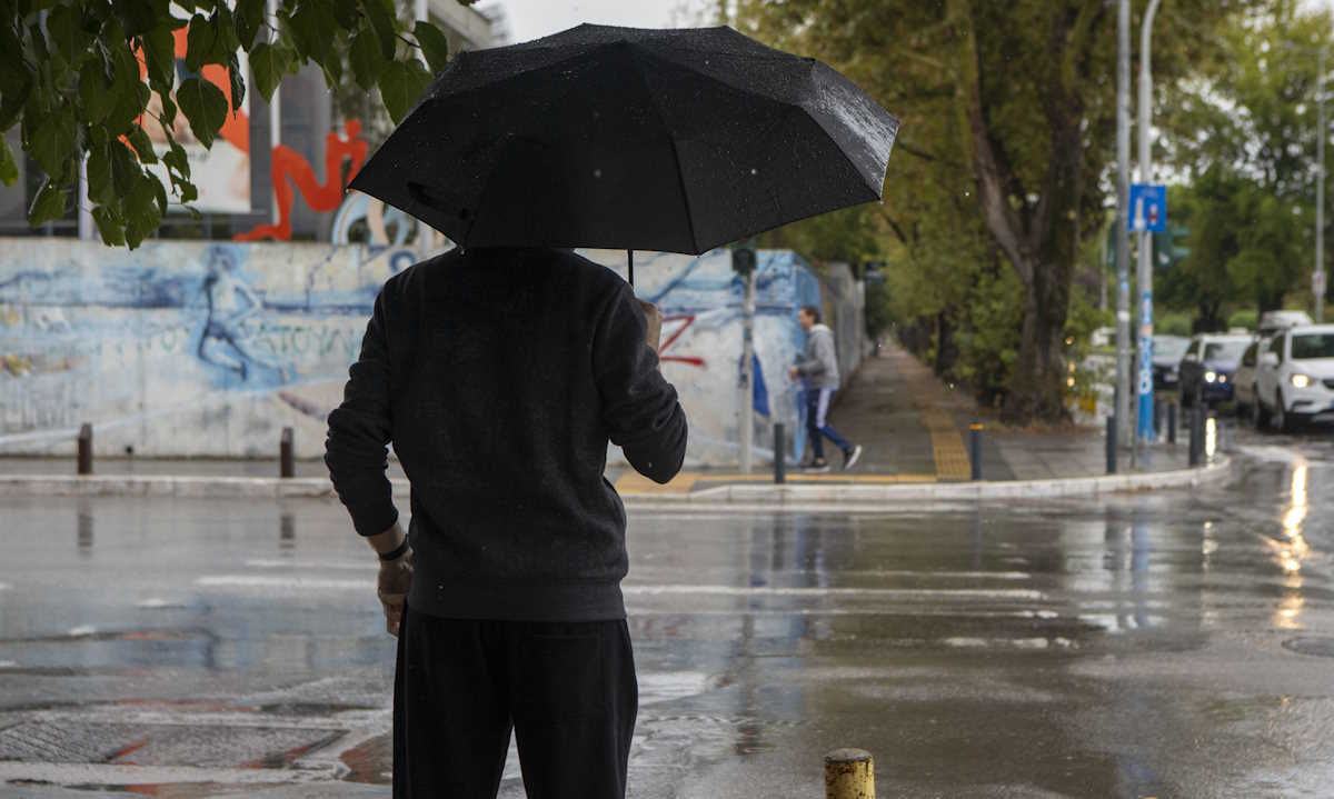 Καιρός αύριο: Ήπιες βροχές στα ανατολικά με μικρή πτώση της θερμοκρασίας