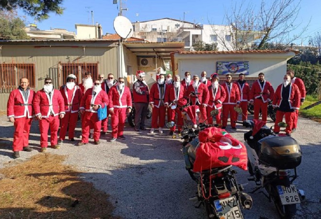 Ξάνθη: Μηχανόβιοι Άη Βασίληδες κατέκλυσαν το κέντρο της πόλης την παραμονή Πρωτοχρονιάς